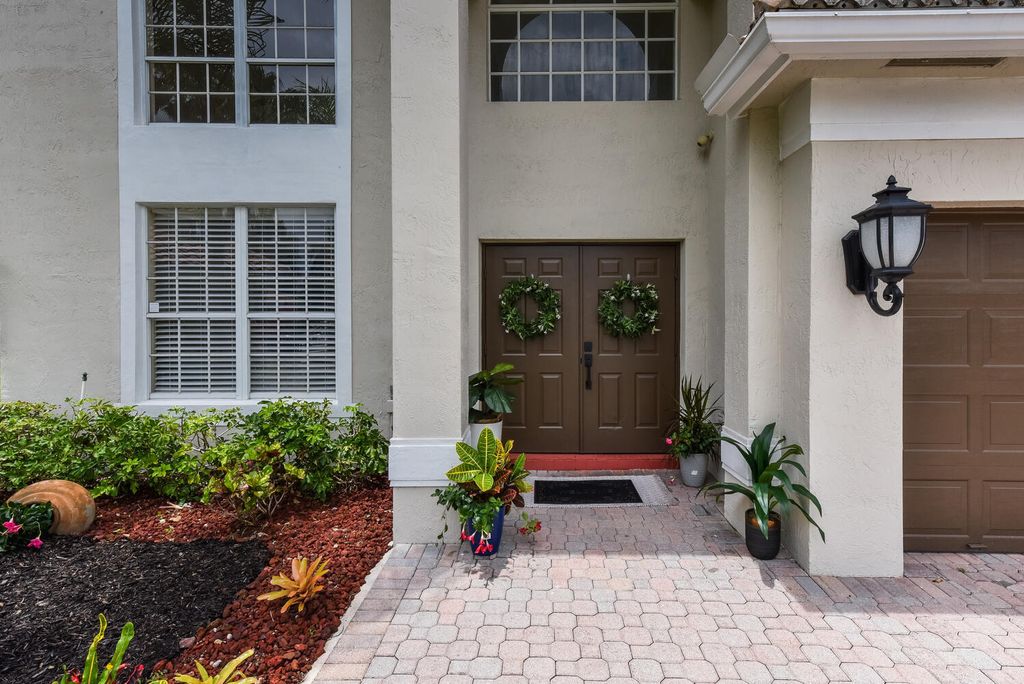 Photo of 21280 Waycross Drive, Boca Raton, FL 33428 (MLS # R11074921)