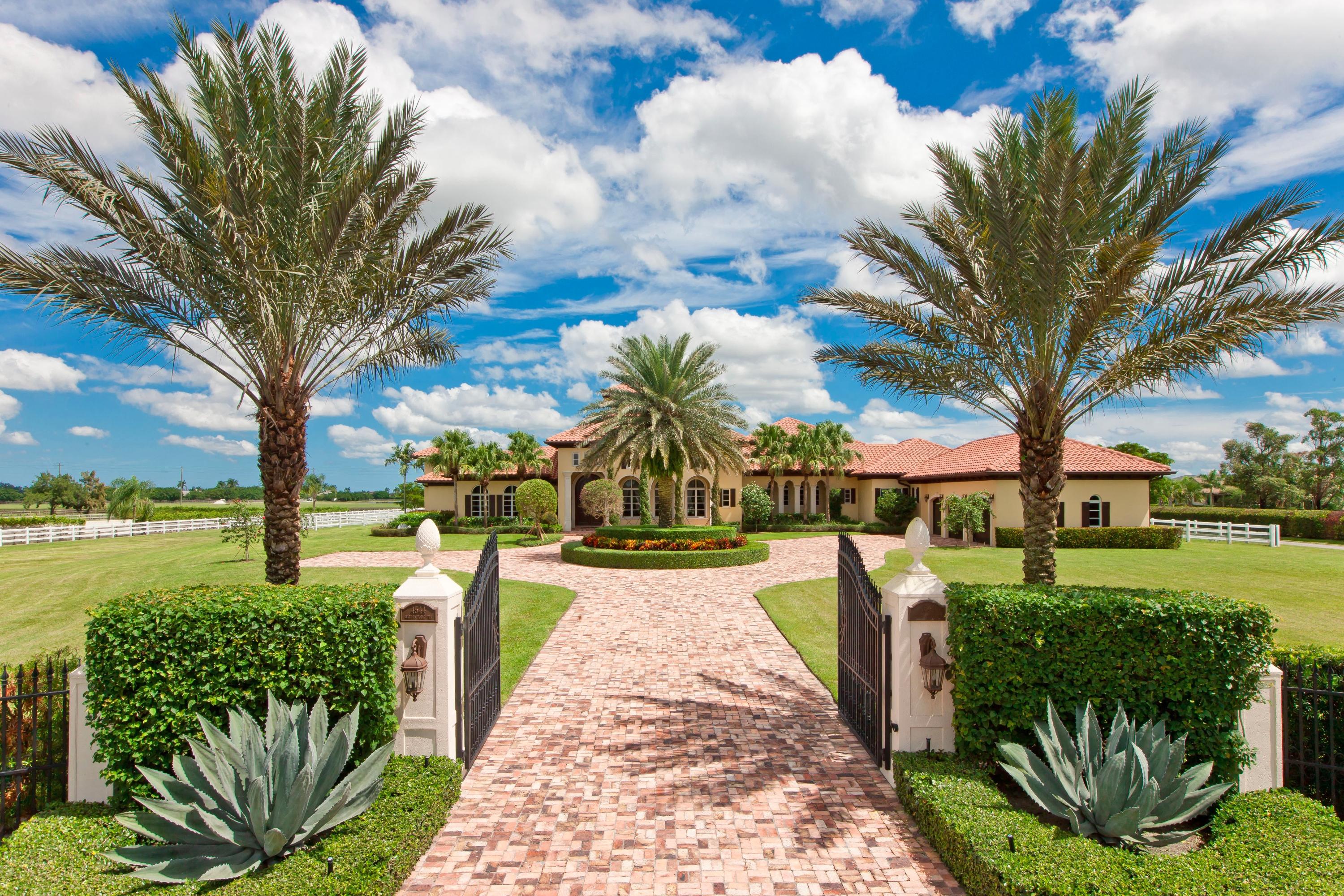 PALM BEACH POINT - Residential