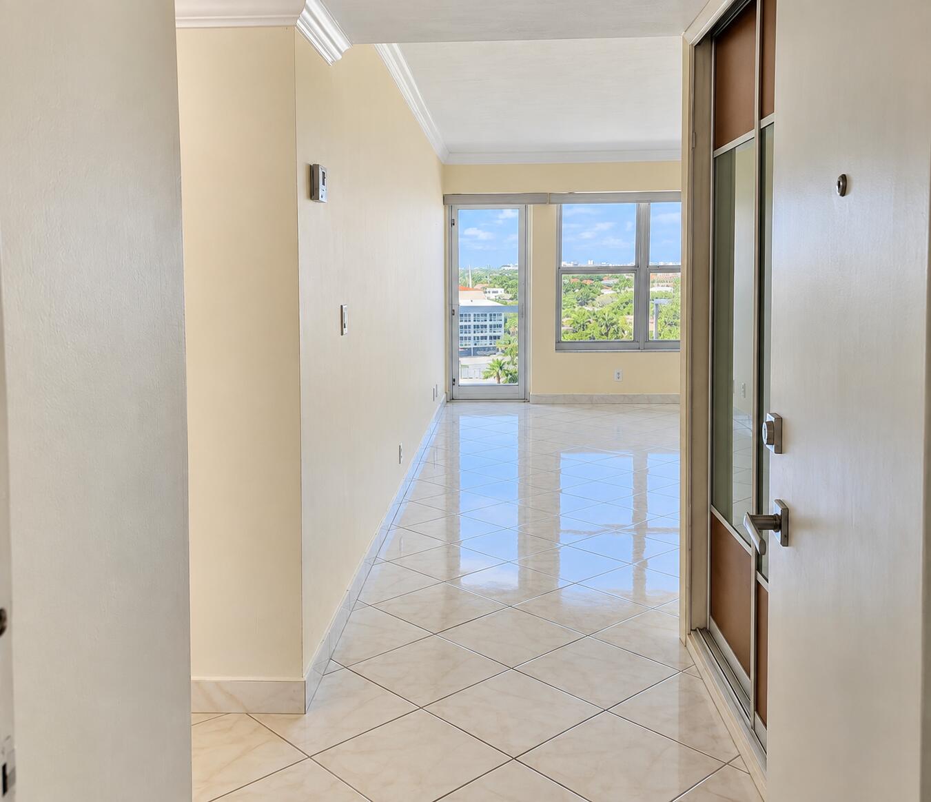3700 GALT OCEAN Drive 712