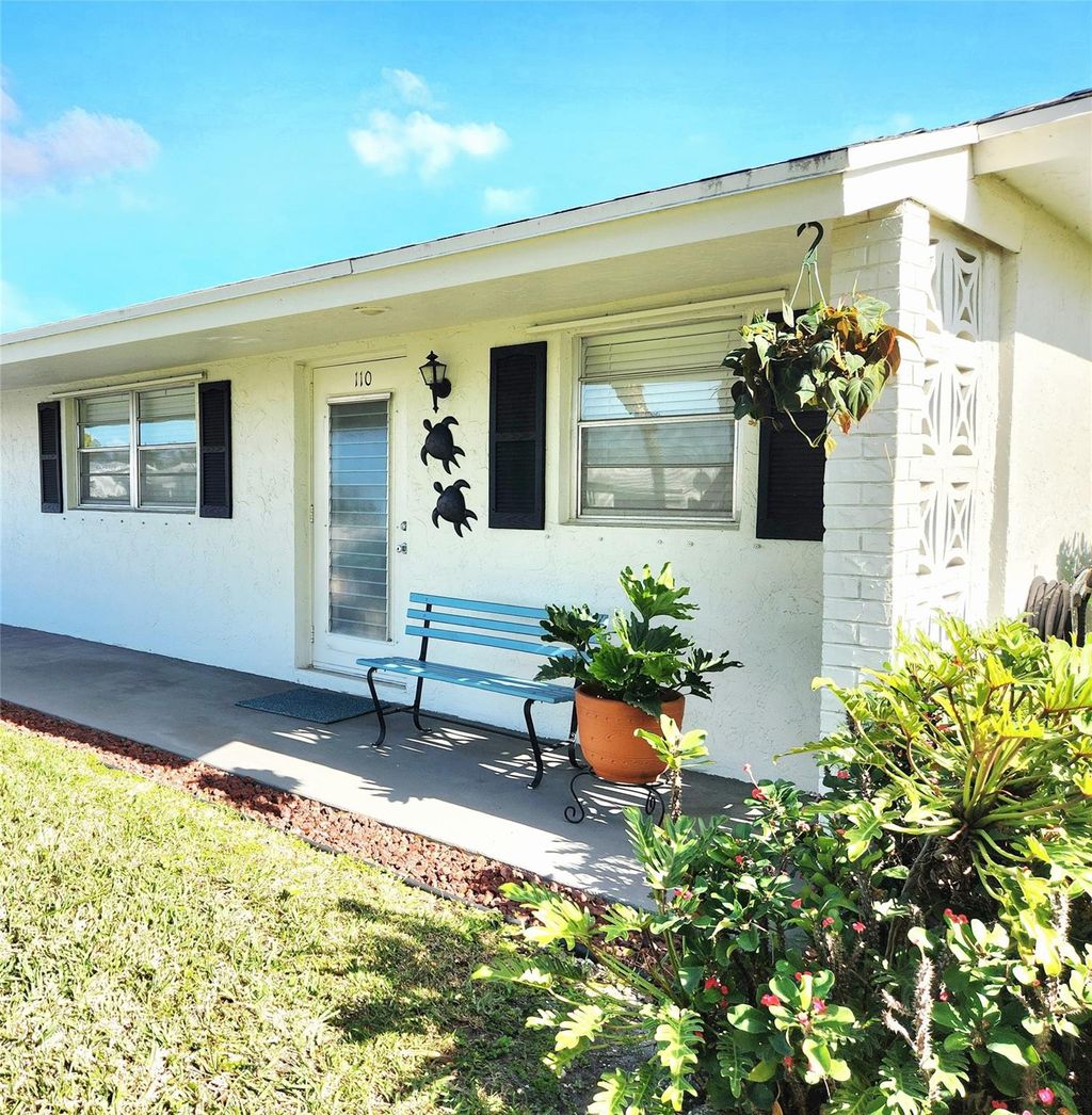 Photo of 2100 SW Lake Circle Drive #110, Boynton Beach, FL 33426 (MLS # F10549808)