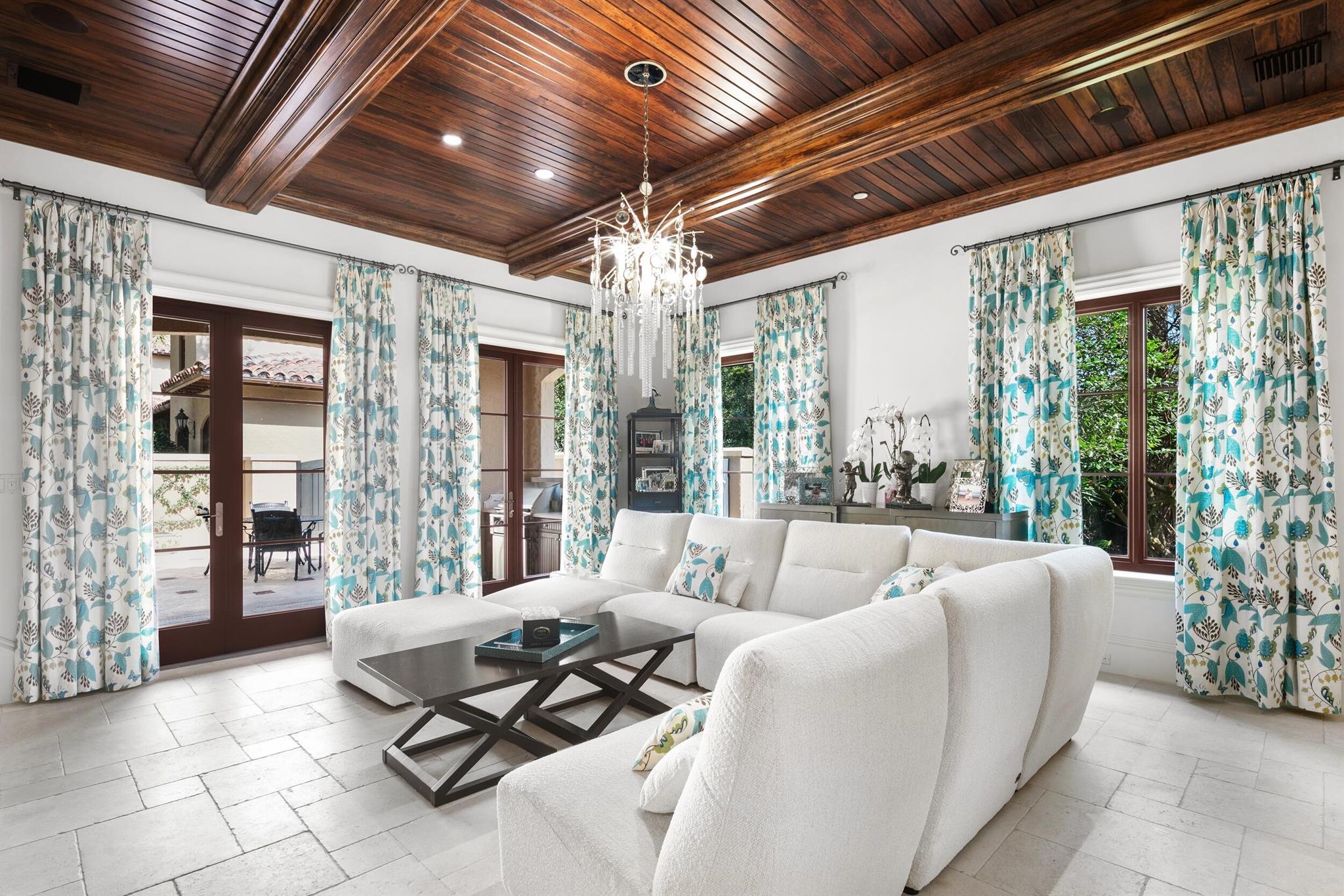 BEARS CLUB VILLAS CONDO - Residential