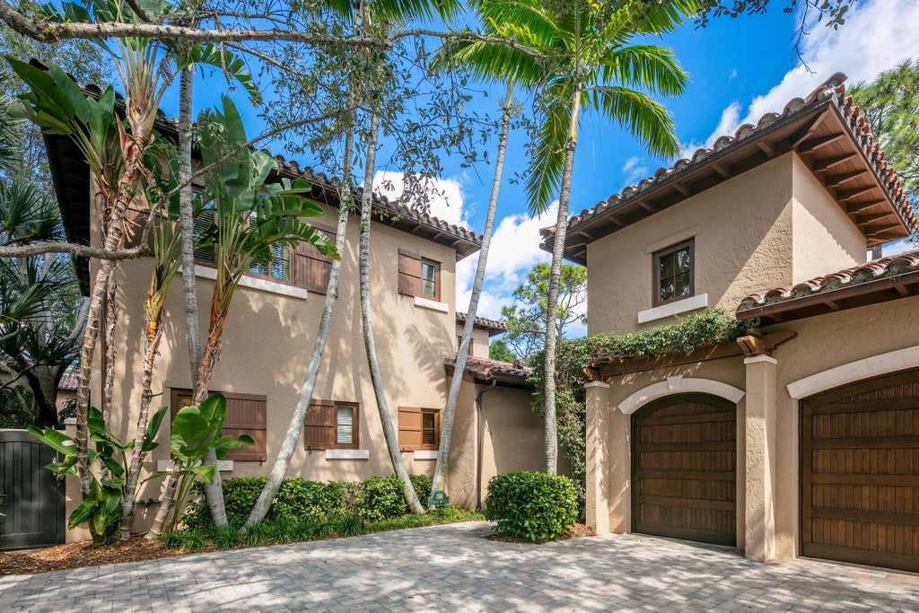 Photo of 306 Villa Drive, Jupiter, FL 33477 (MLS # R11067037)