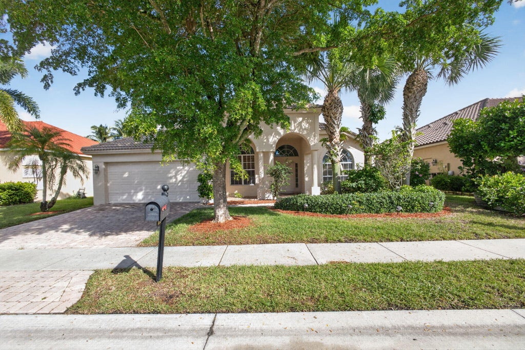 Photo of 4003 W Hamilton Key, West Palm Beach, FL 33411 (MLS # B26094610)