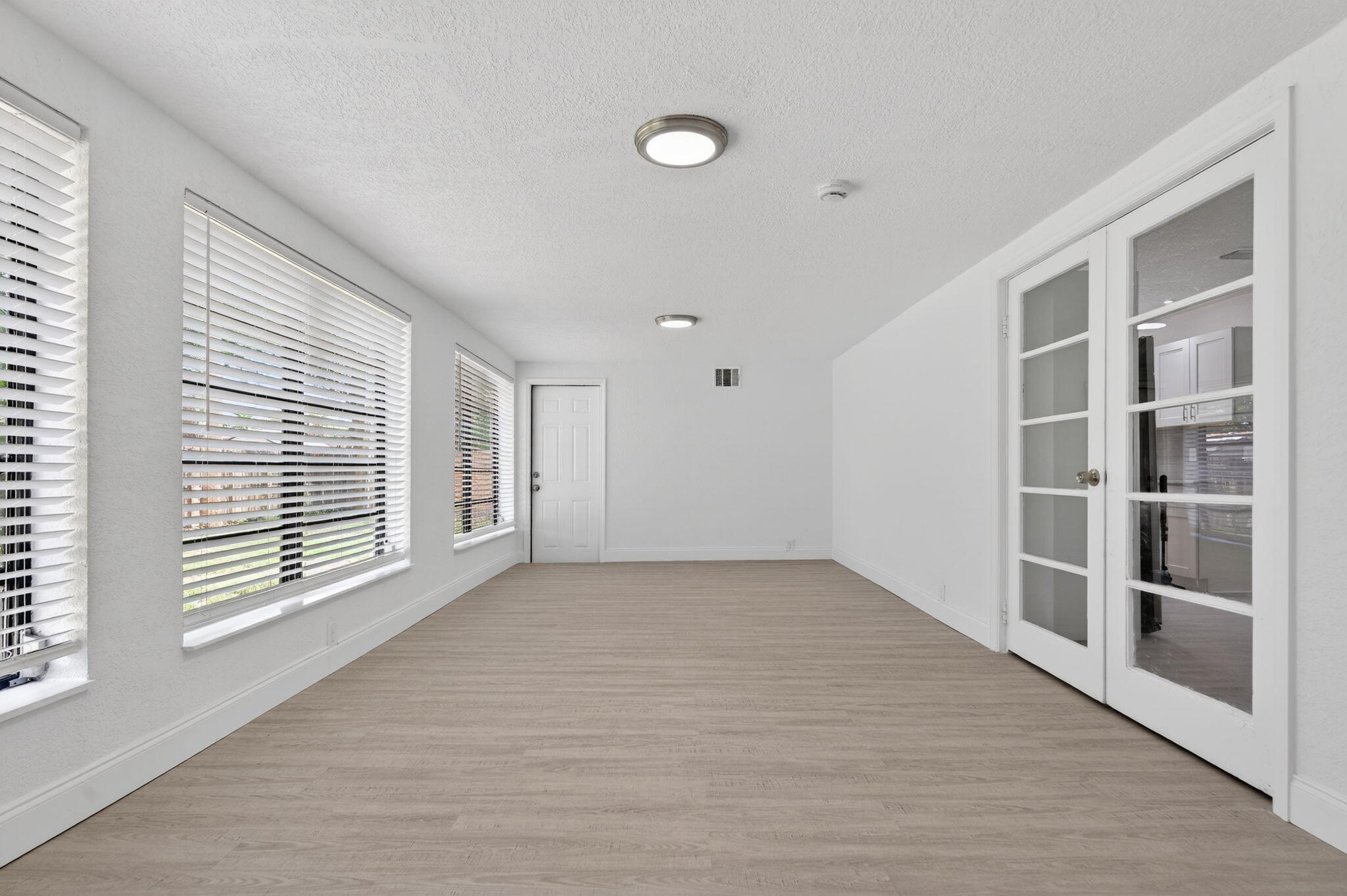 LYONS PARK - Residential