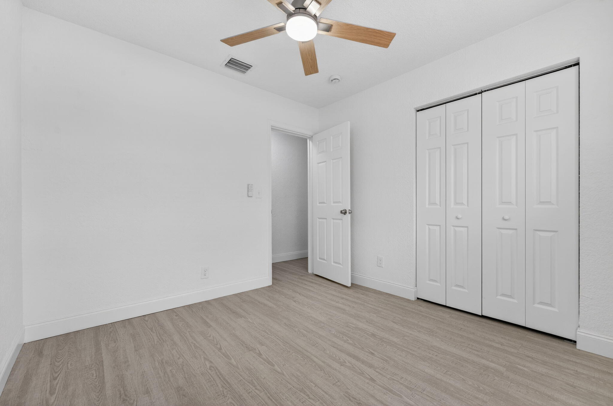 LYONS PARK - Residential