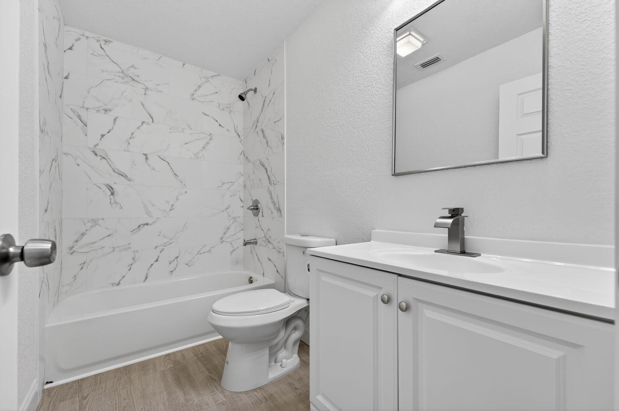 LYONS PARK - Residential