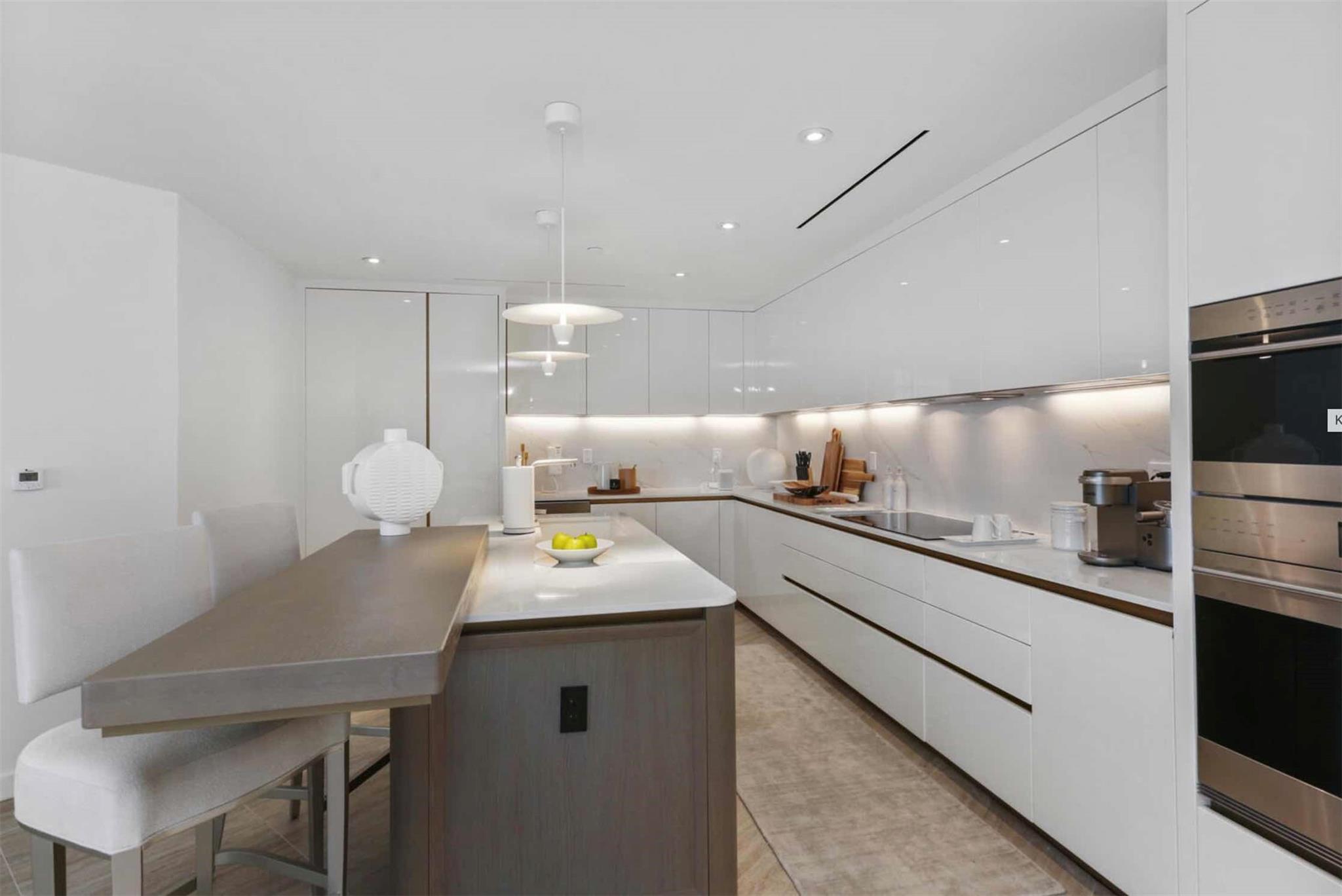 Four Seasons - Residential Lease