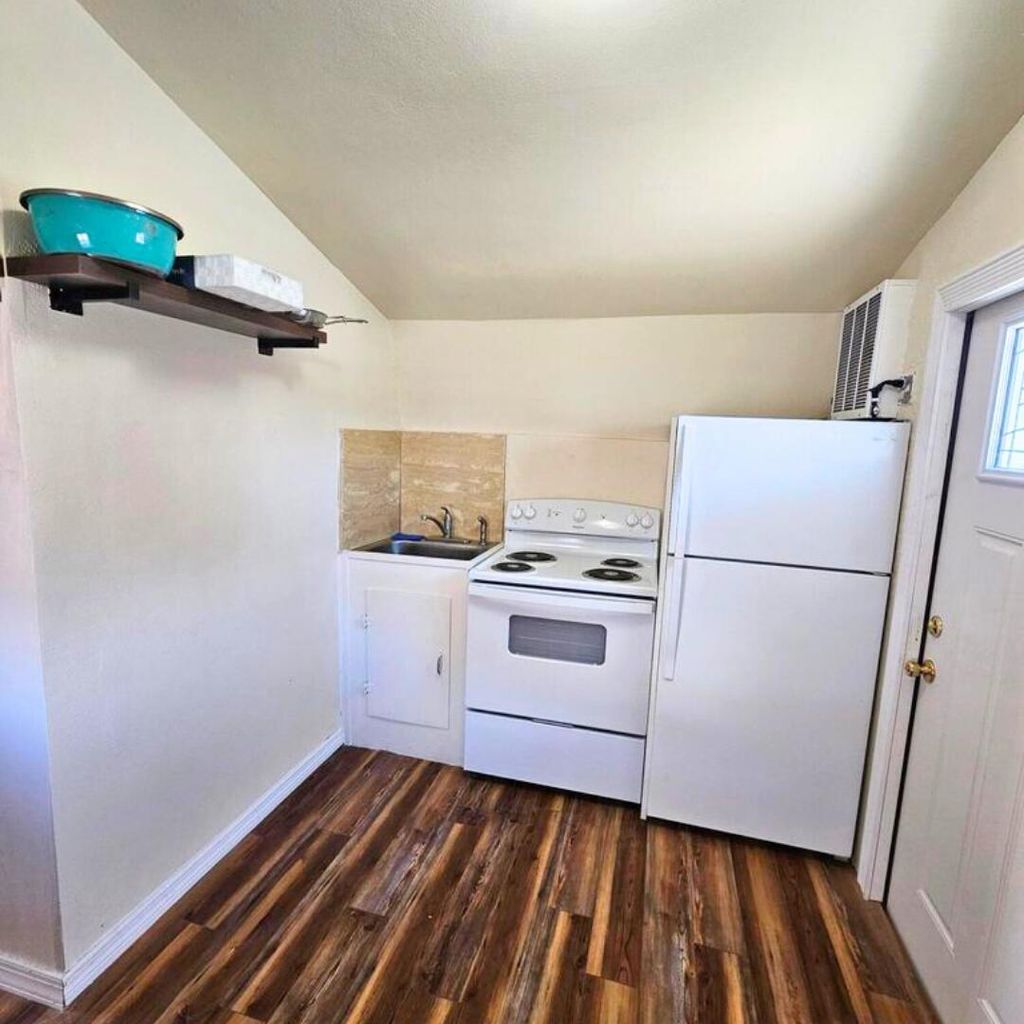 Photo of 1301 SE Mohave Street, Port Saint Lucie, FL 34952 (MLS # R10947518)