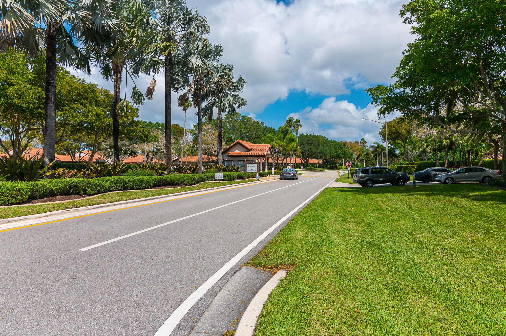 HUNTINGTON POINTE - Residential