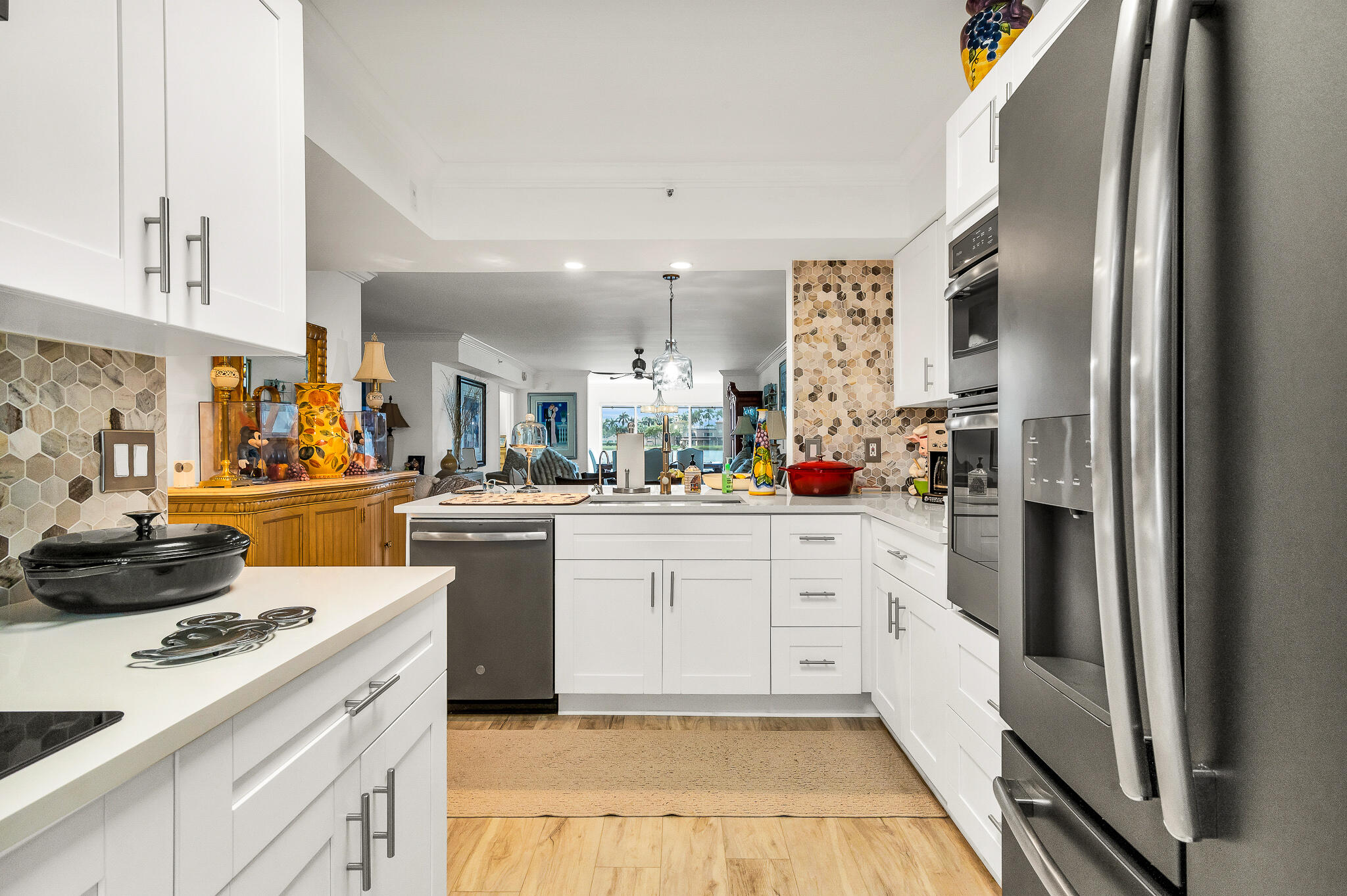 HUNTINGTON POINTE - Residential