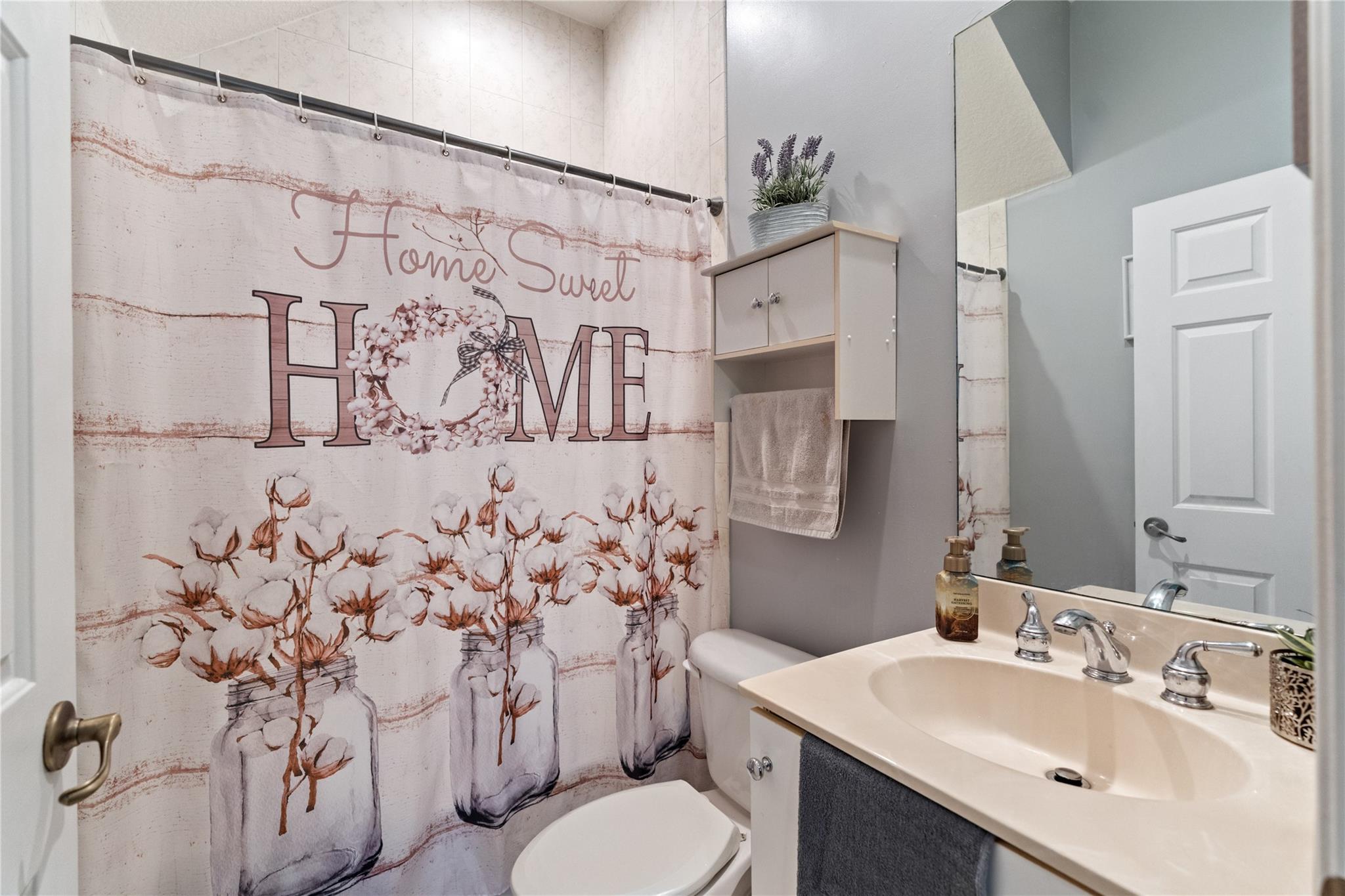 ROLLING HILLS GOLF & TENN - Residential