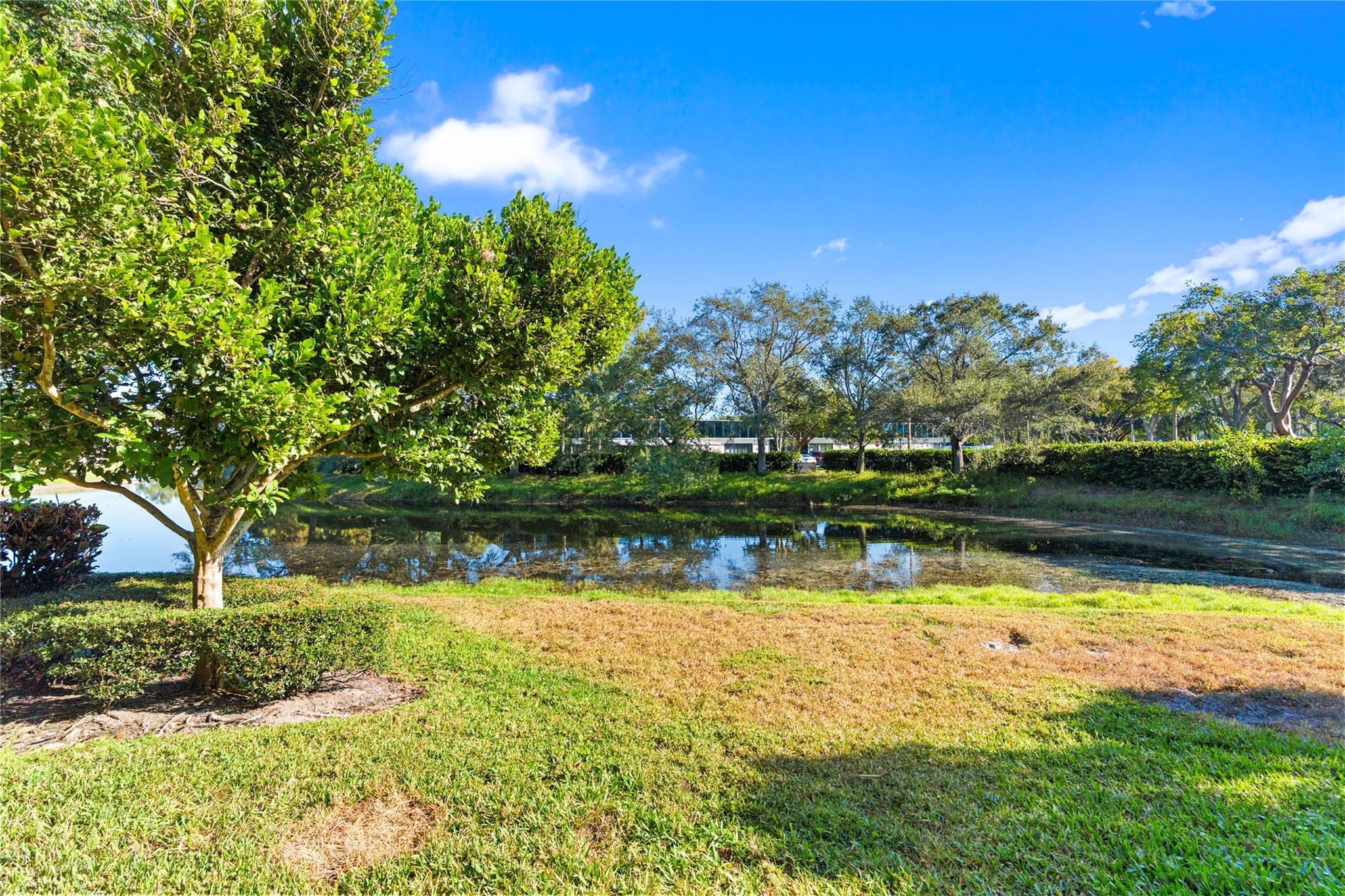 ROLLING HILLS GOLF & TENN - Residential