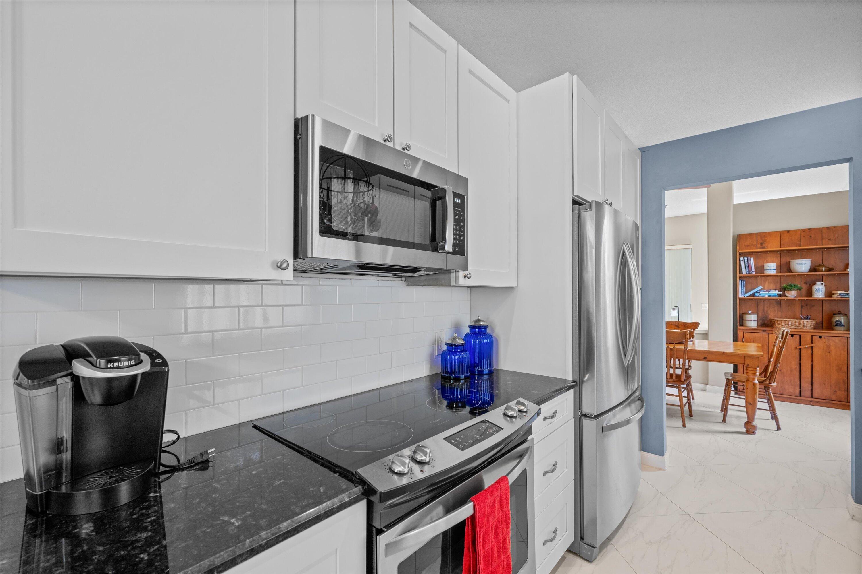 HAMPTONS AT MAPLEWOOD - Residential
