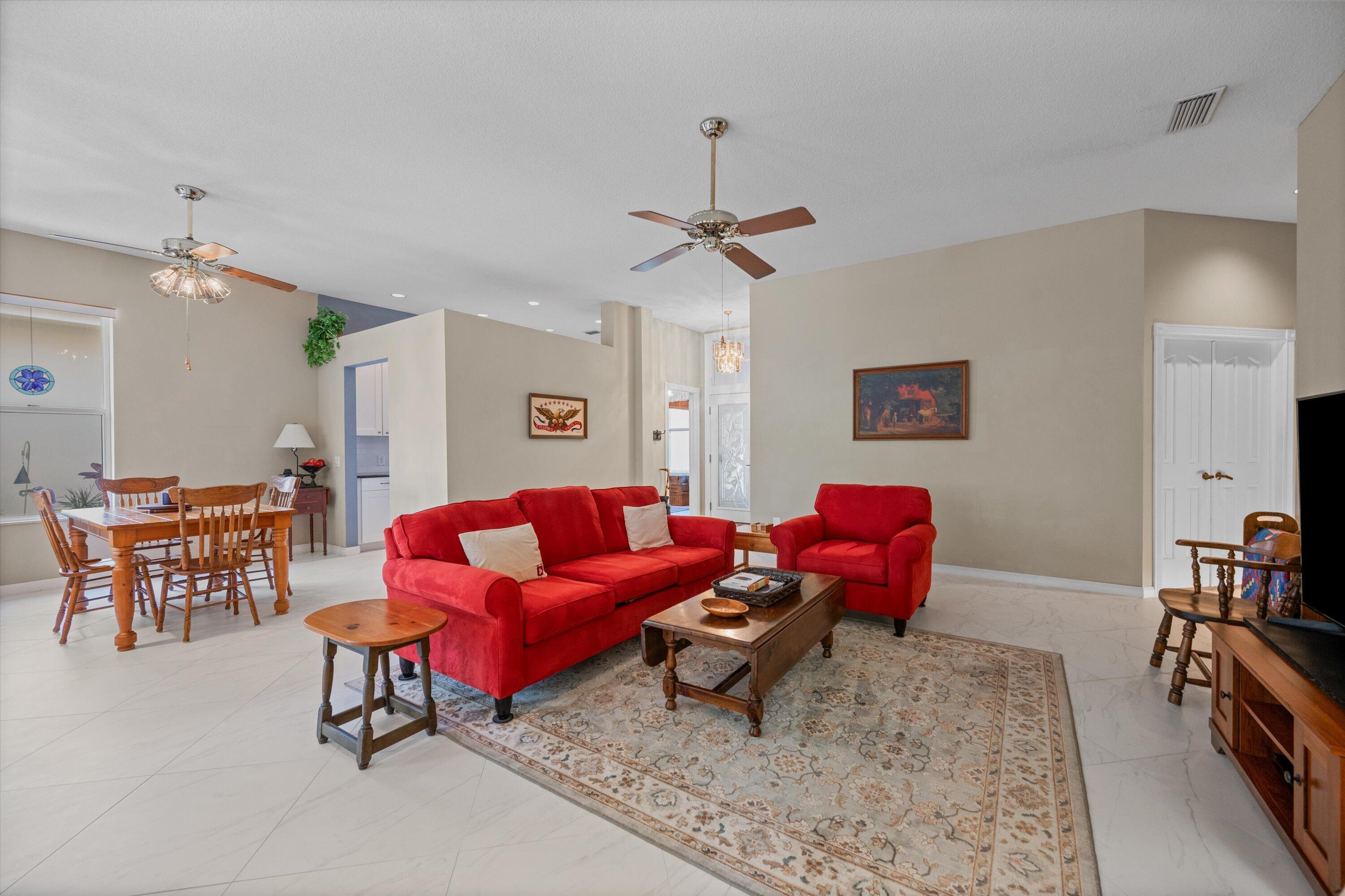 HAMPTONS AT MAPLEWOOD - Residential