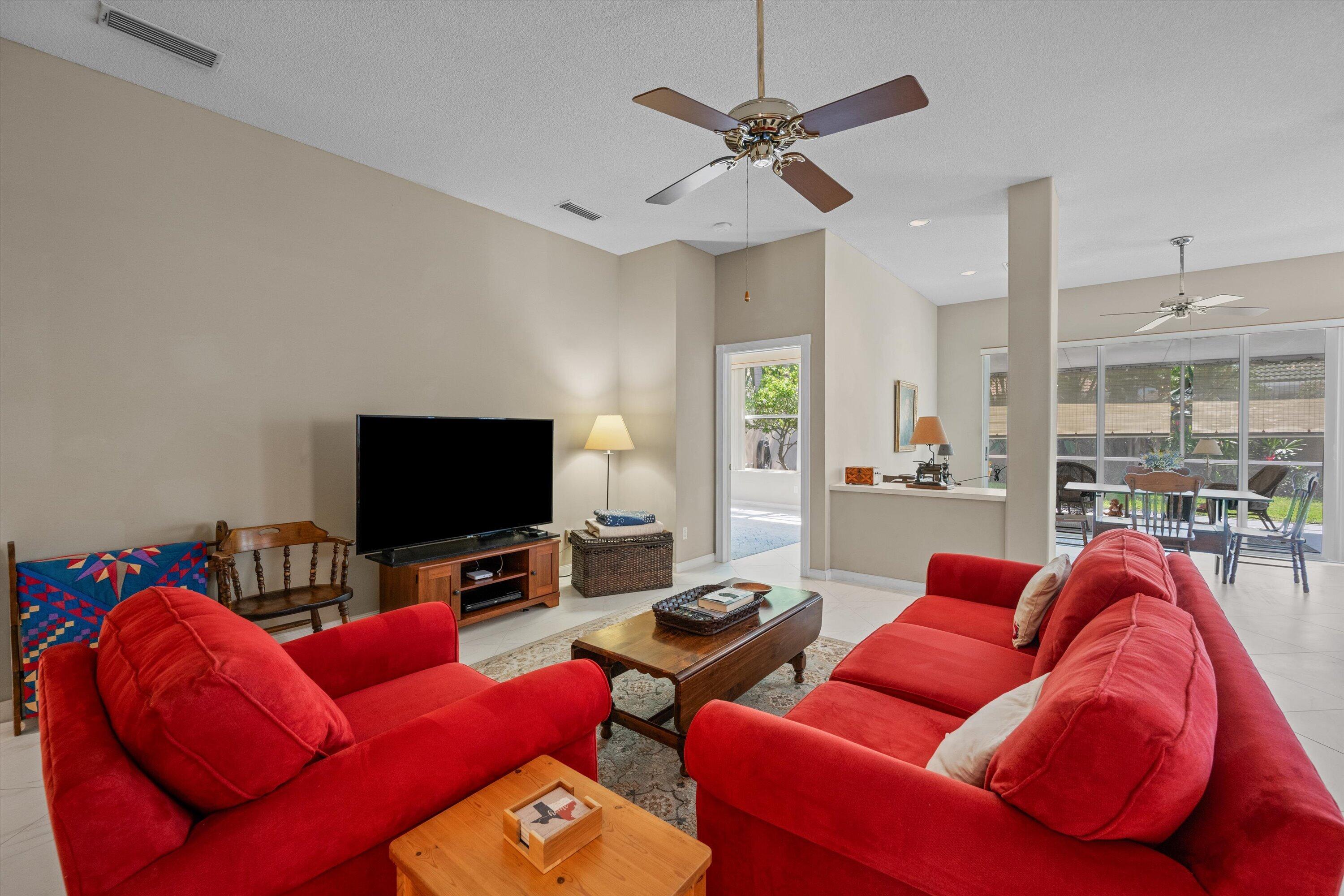 HAMPTONS AT MAPLEWOOD - Residential