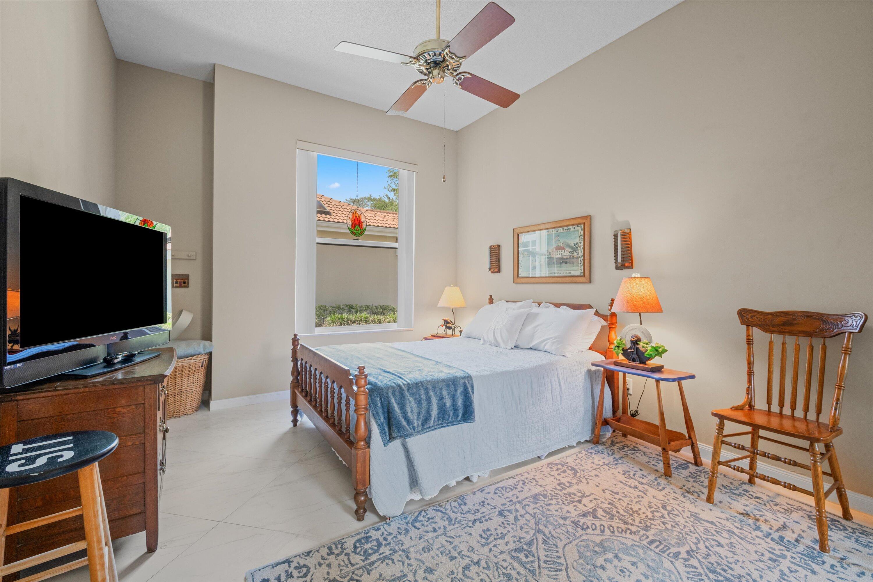 HAMPTONS AT MAPLEWOOD - Residential