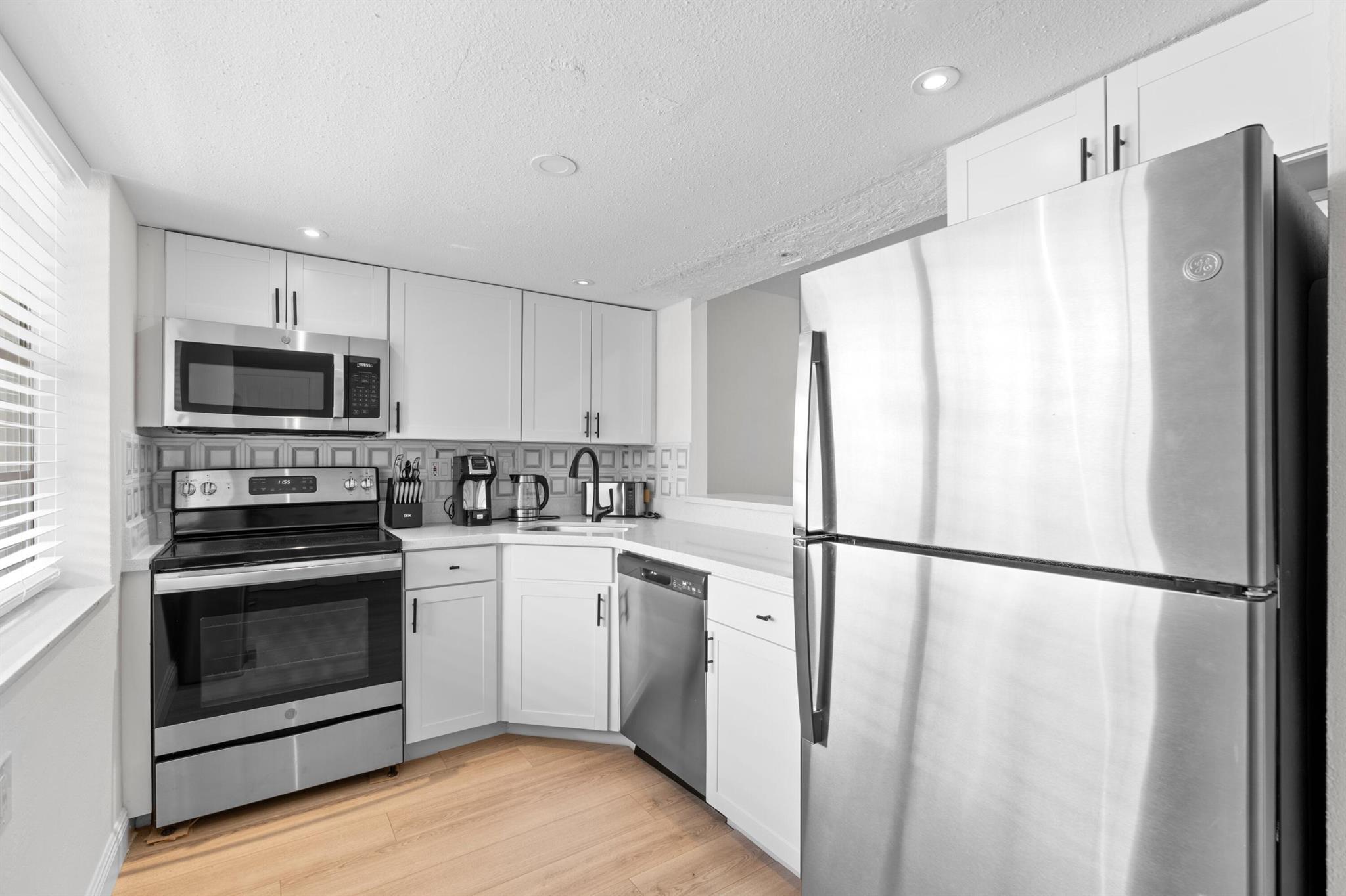 PALM ROYAL APTS INC CONDO - Residential