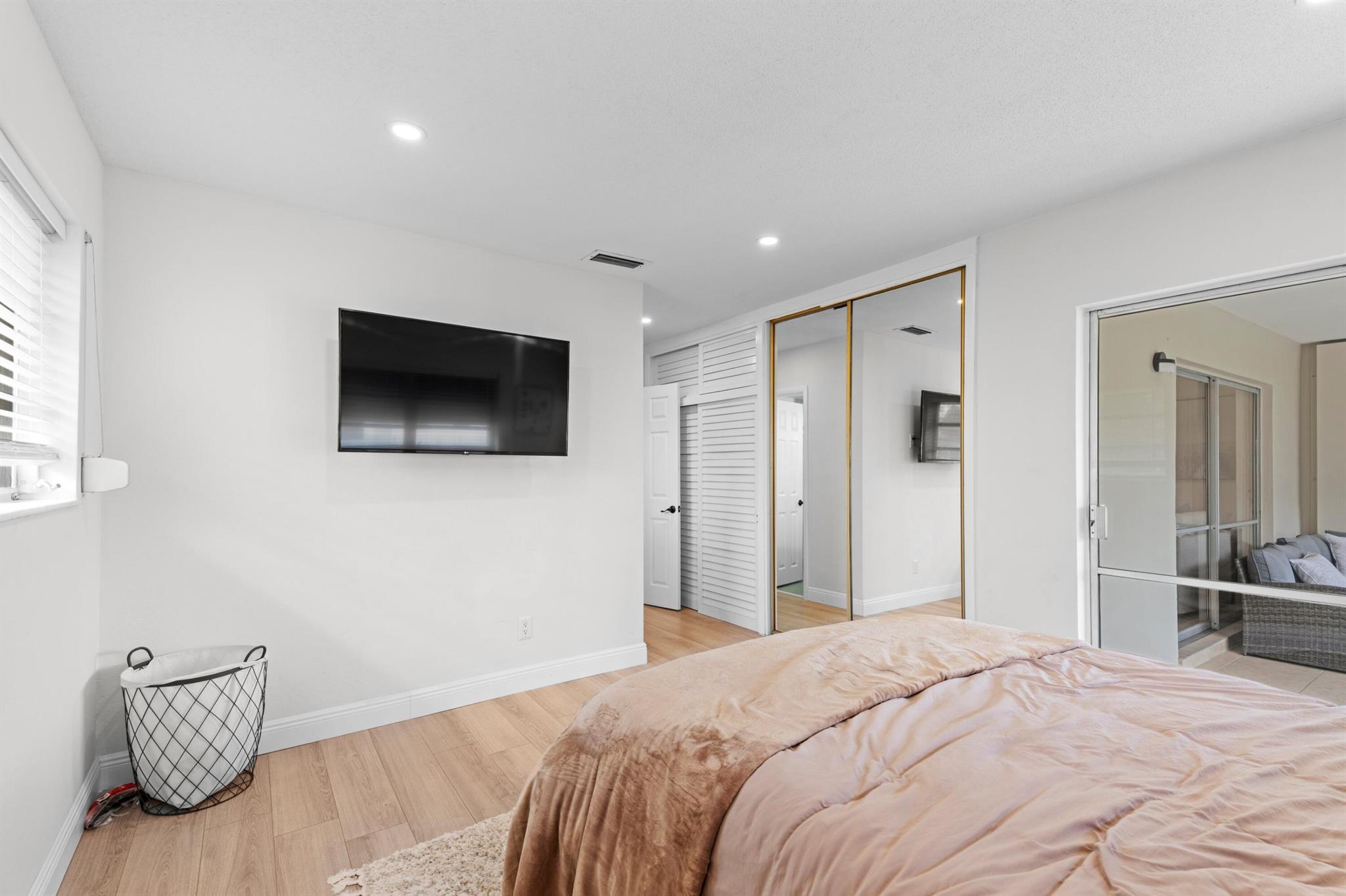 PALM ROYAL APTS INC CONDO - Residential