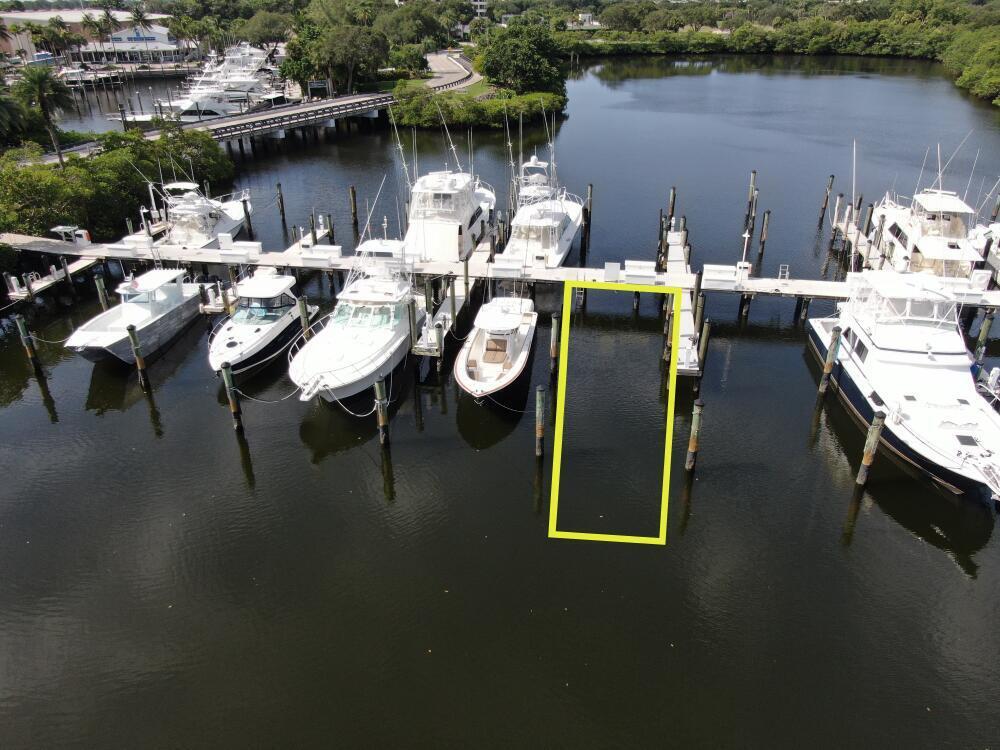 Photo of 3232 Casseekey Island Road, Jupiter, FL 33477 (MLS # B26041084)