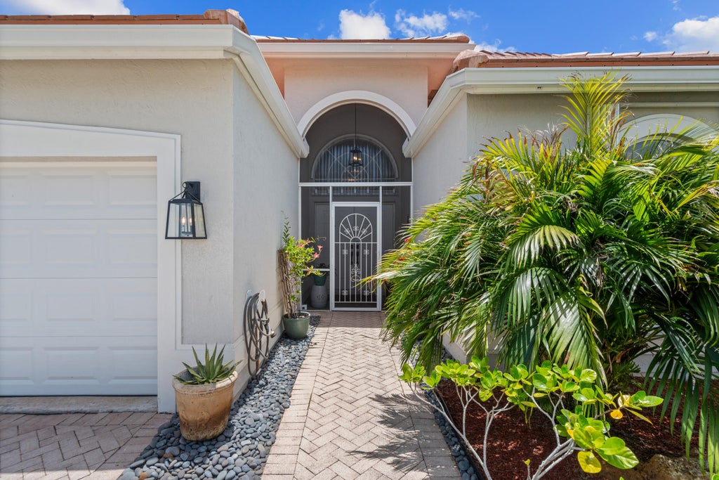 Photo of 1618 SE Shelburnie Way, Port Saint Lucie, FL 34952 (MLS # B26050193)