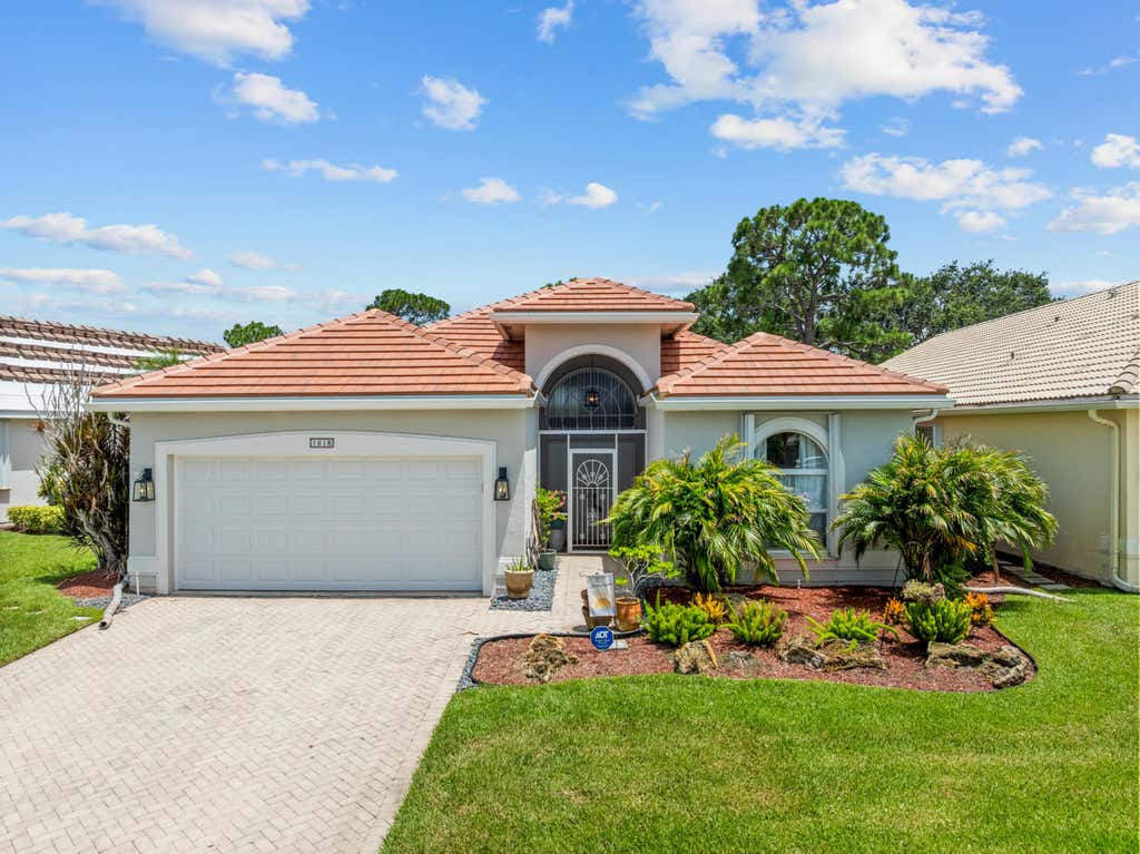 Photo of 1618 SE Shelburnie Way, Port Saint Lucie, FL 34952 (MLS # B26050193)