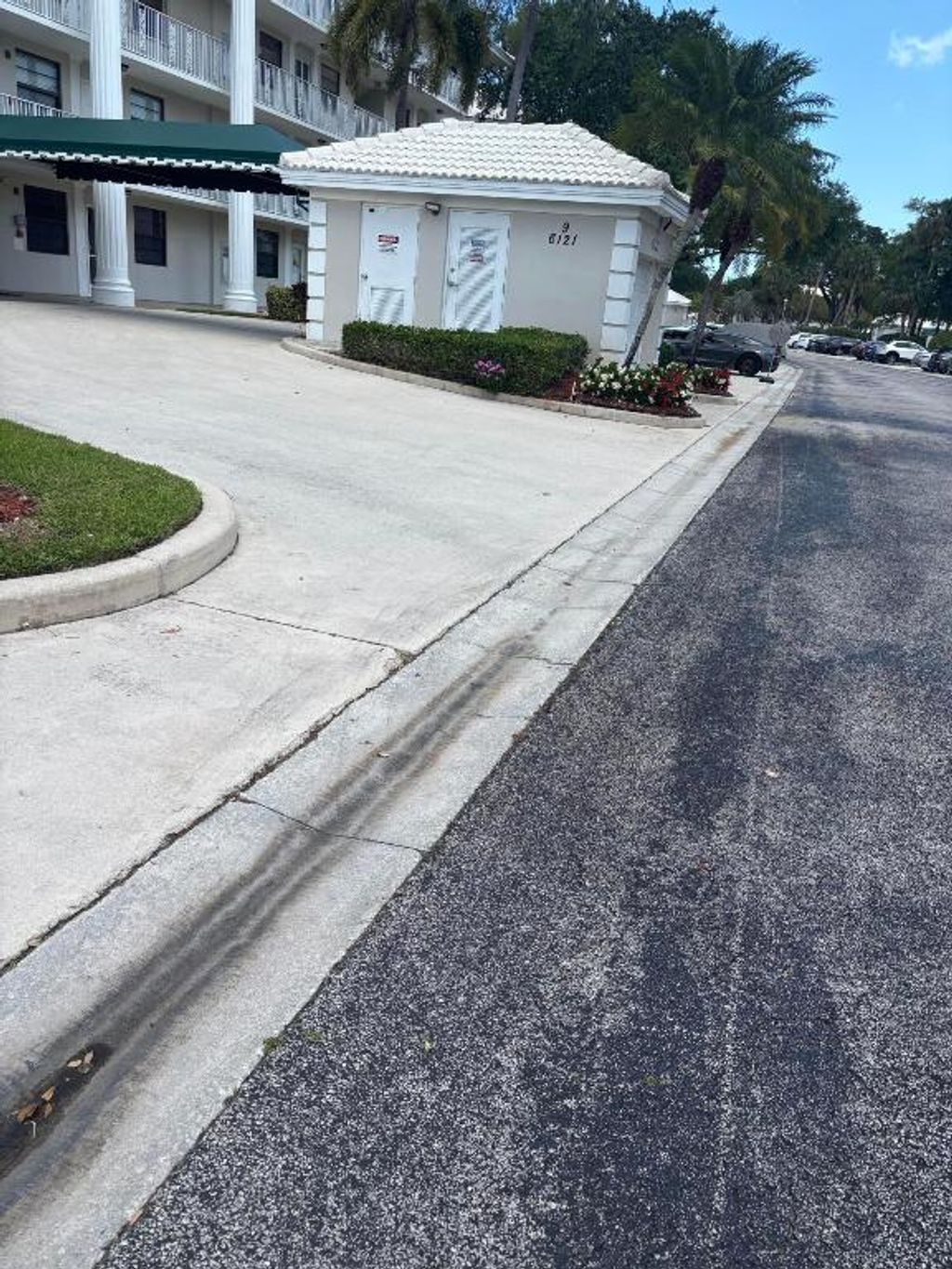 Photo of 6121 Balboa Circle #401, Boca Raton, FL 33433 (MLS # R11089843)