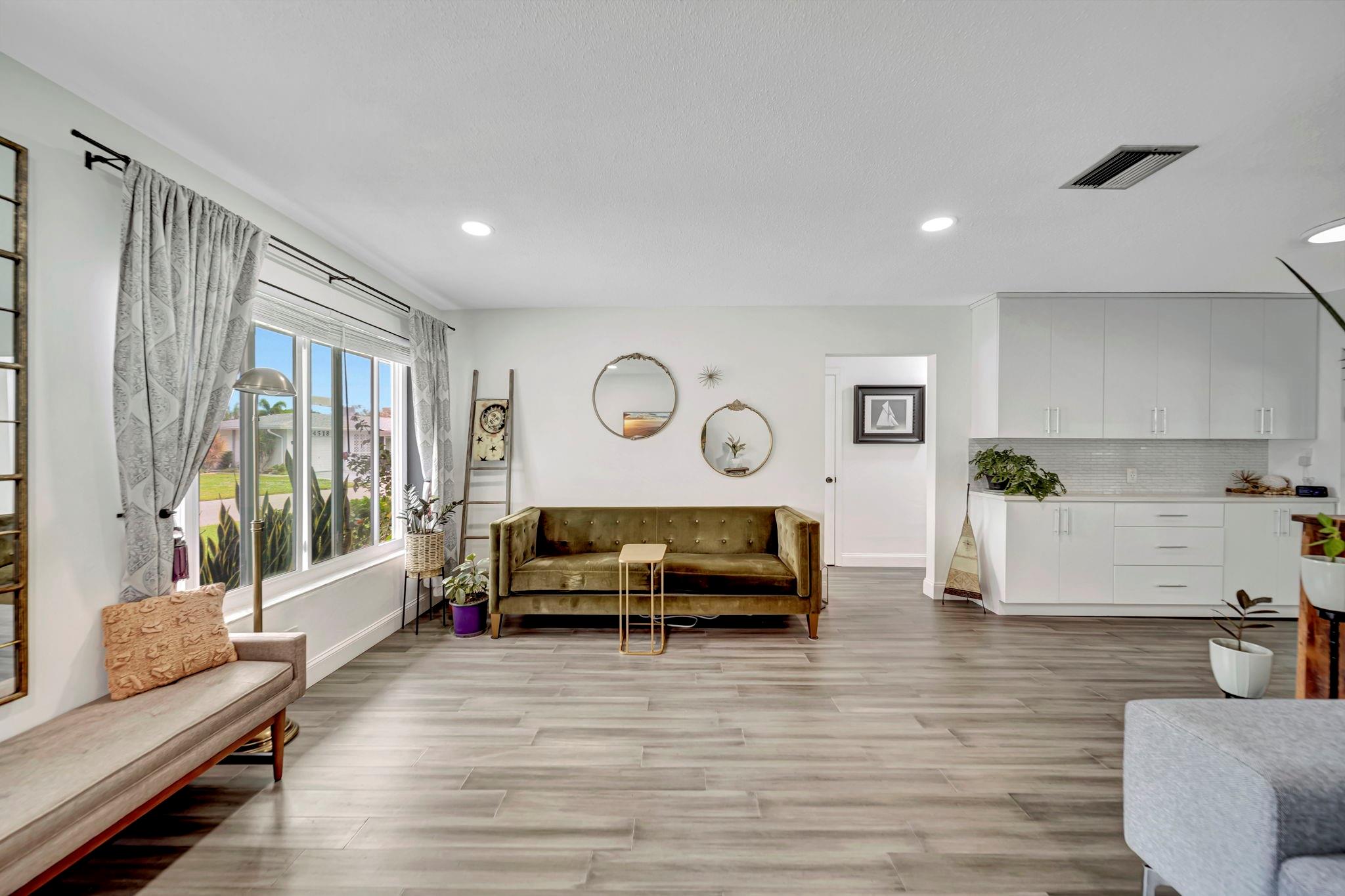 Mainlands Of Tamarac Lake - Residential