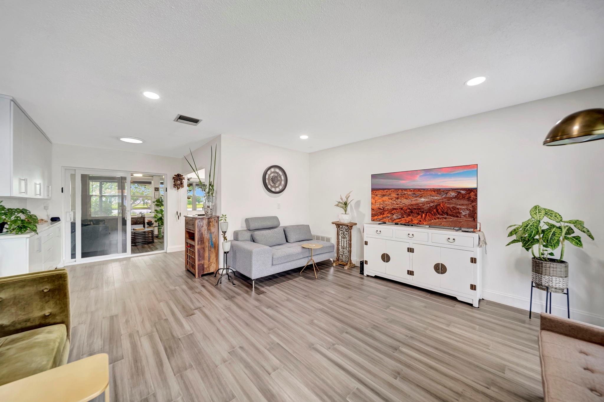 Mainlands Of Tamarac Lake - Residential