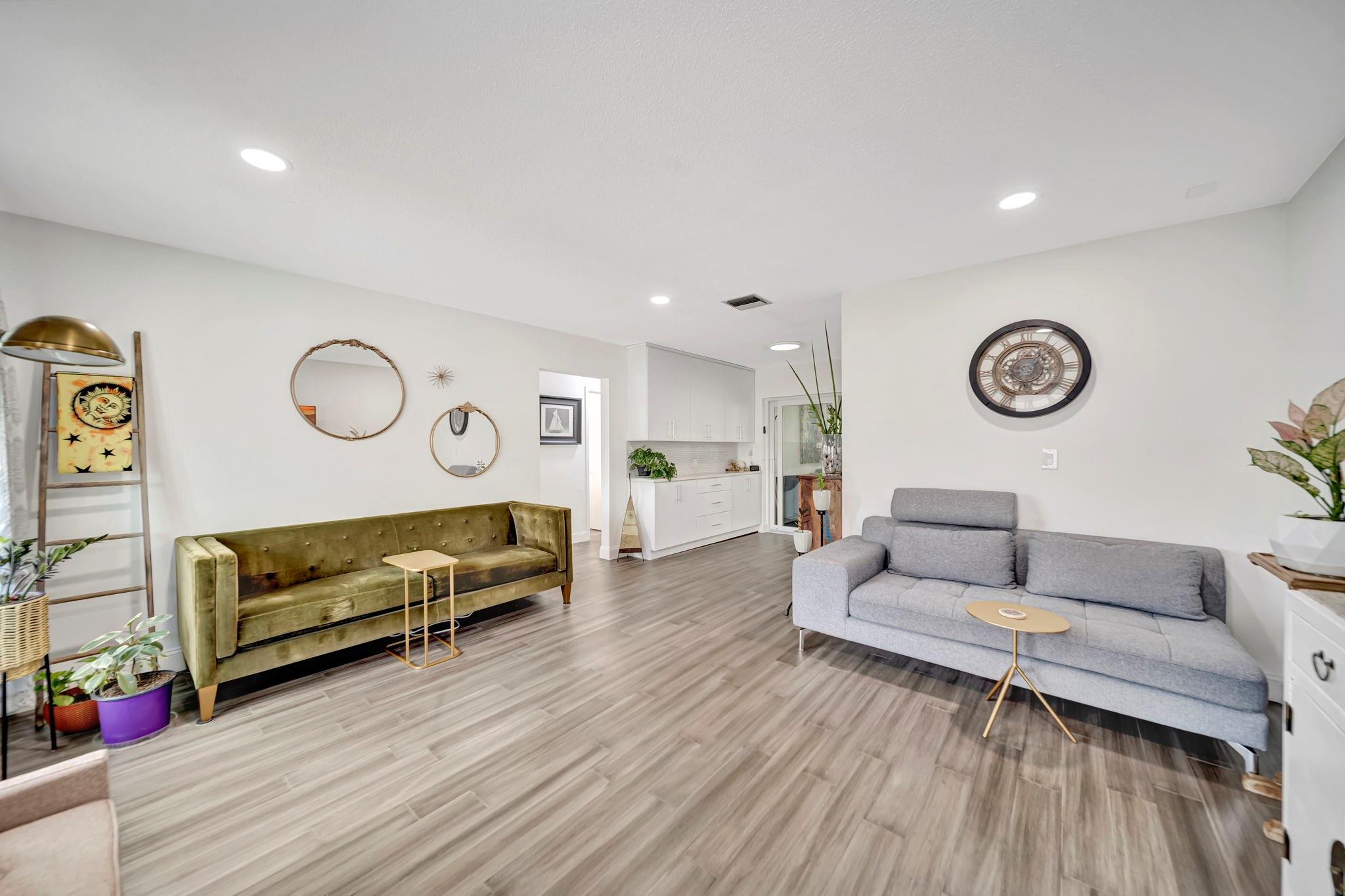 Mainlands Of Tamarac Lake - Residential