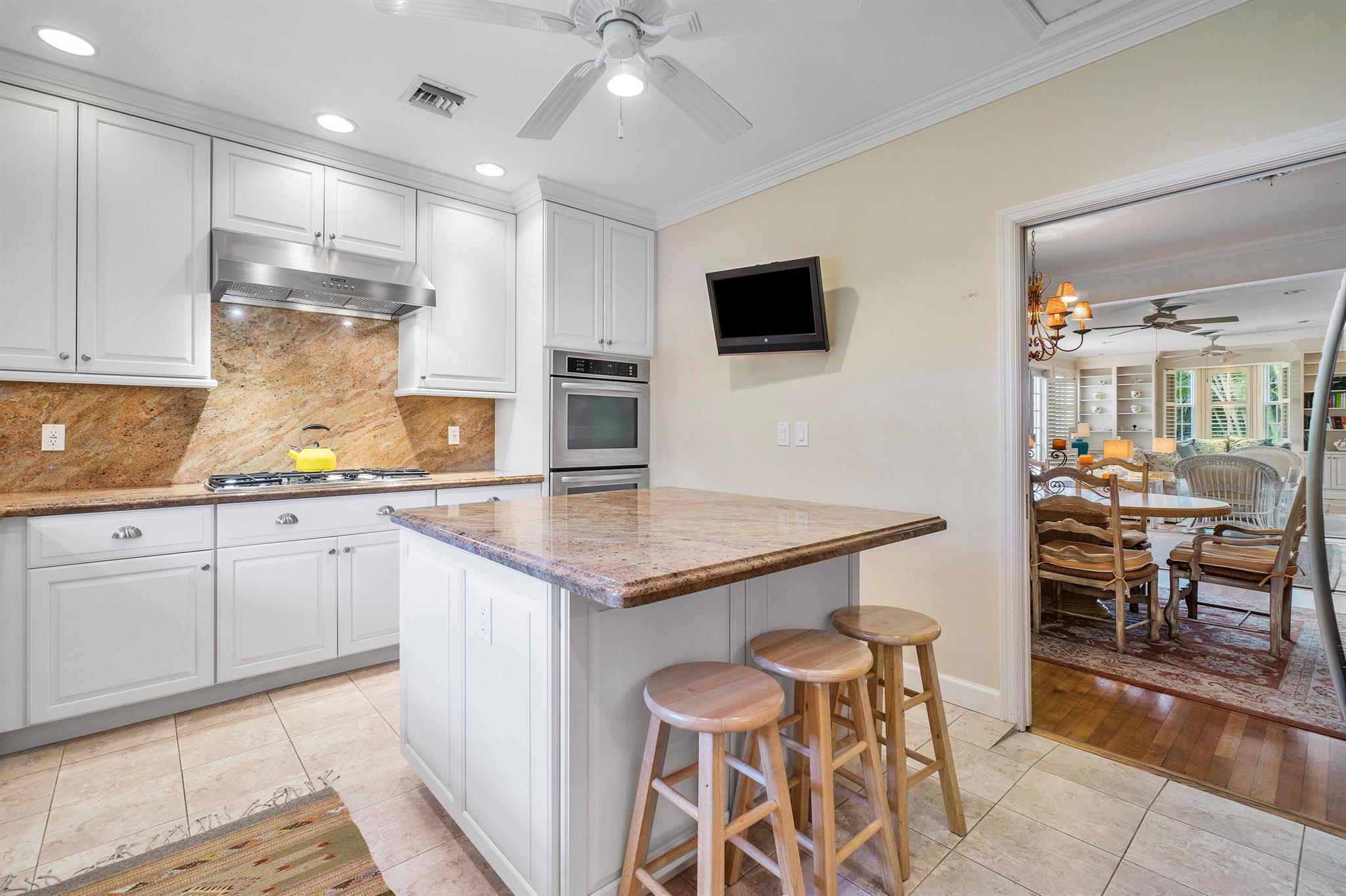 EAST SHORE - Residential Lease