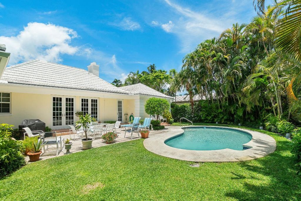 Photo of 230 Plantation Road, Palm Beach, FL 33480 (MLS # R11130366)