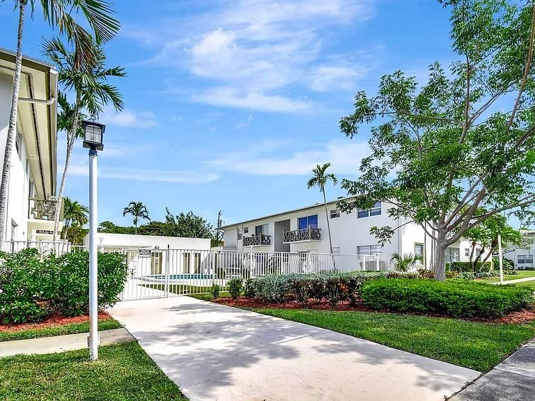 EDEN HOUSE CONDO - Residential Lease