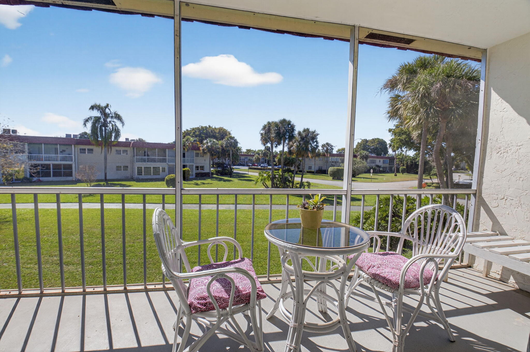 VILLAGES OF ORIOLE ABBEY CONDO - Residential