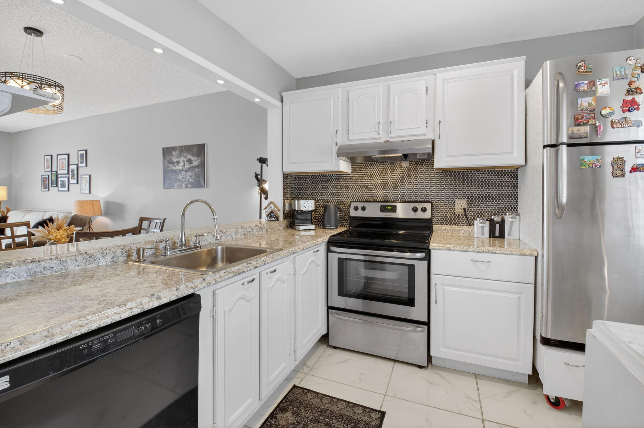 VILLAGES OF ORIOLE ABBEY CONDO - Residential