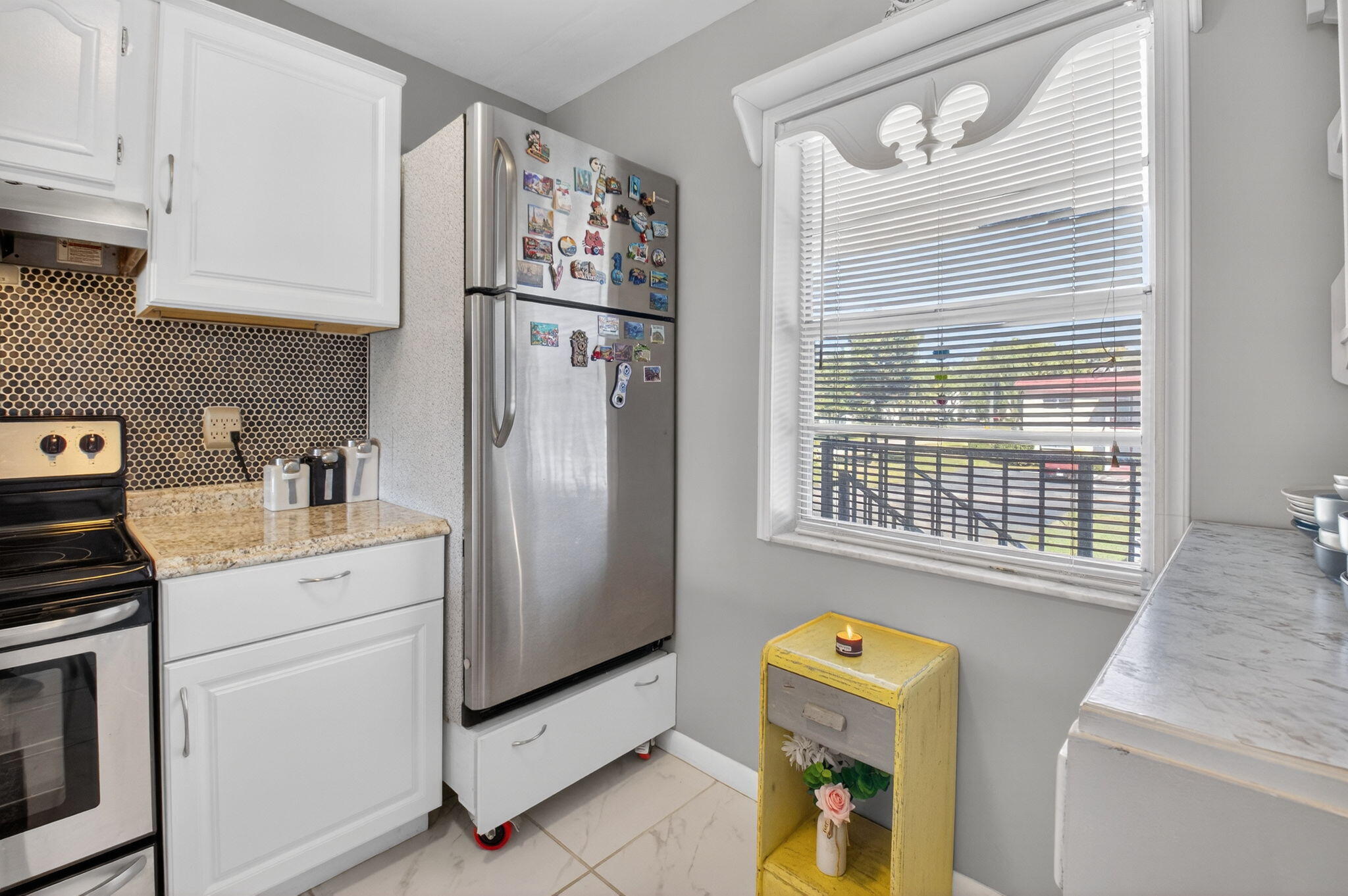 VILLAGES OF ORIOLE ABBEY CONDO - Residential