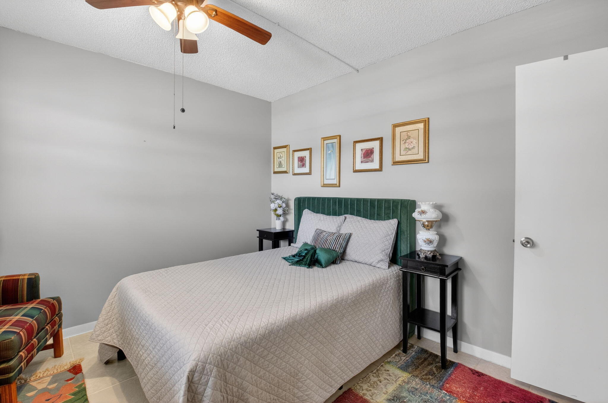 VILLAGES OF ORIOLE ABBEY CONDO - Residential