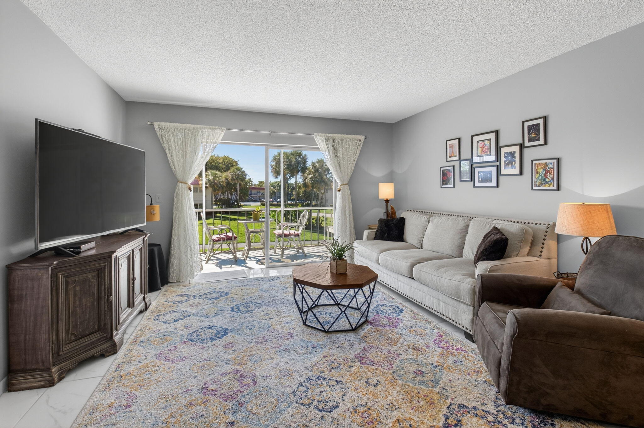 VILLAGES OF ORIOLE ABBEY CONDO - Residential