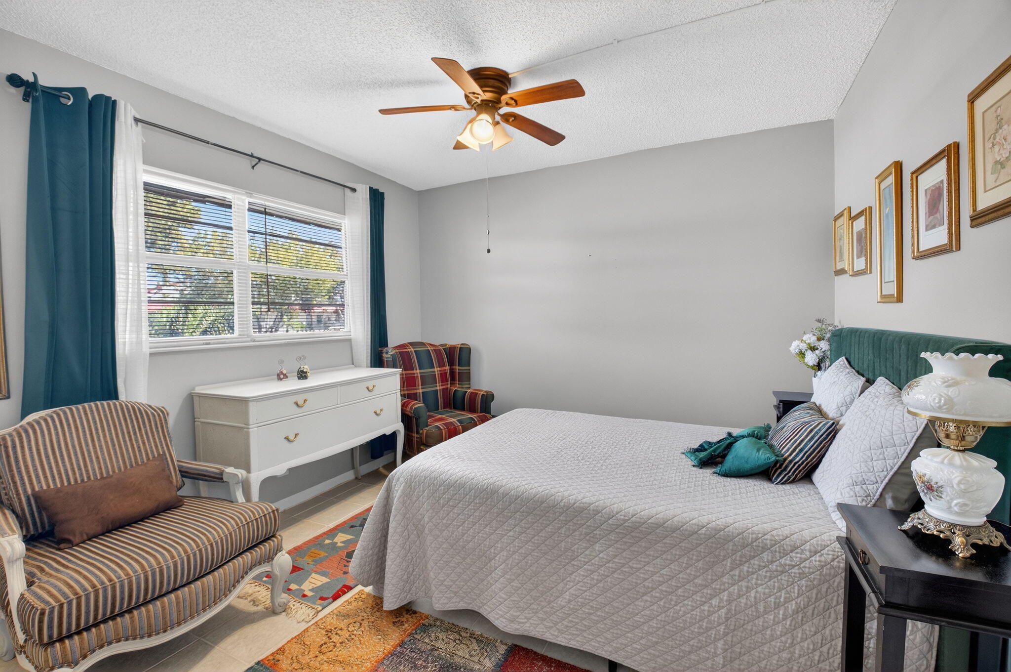 VILLAGES OF ORIOLE ABBEY CONDO - Residential