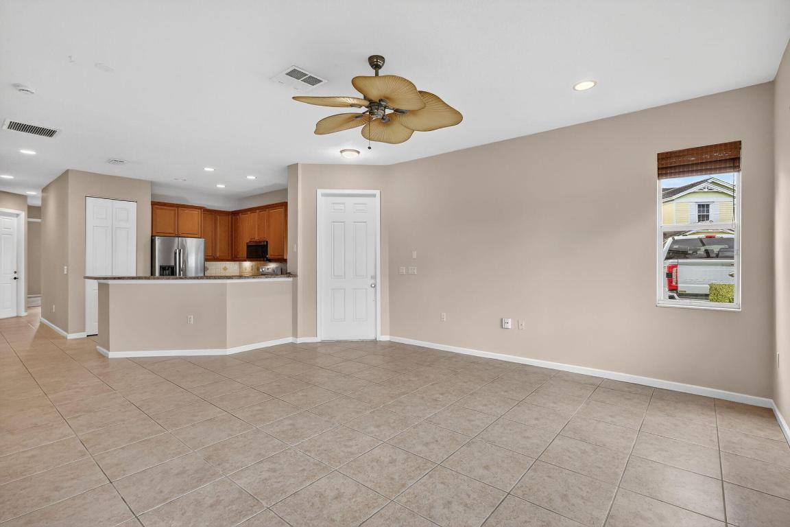 MARINER BAY - Residential