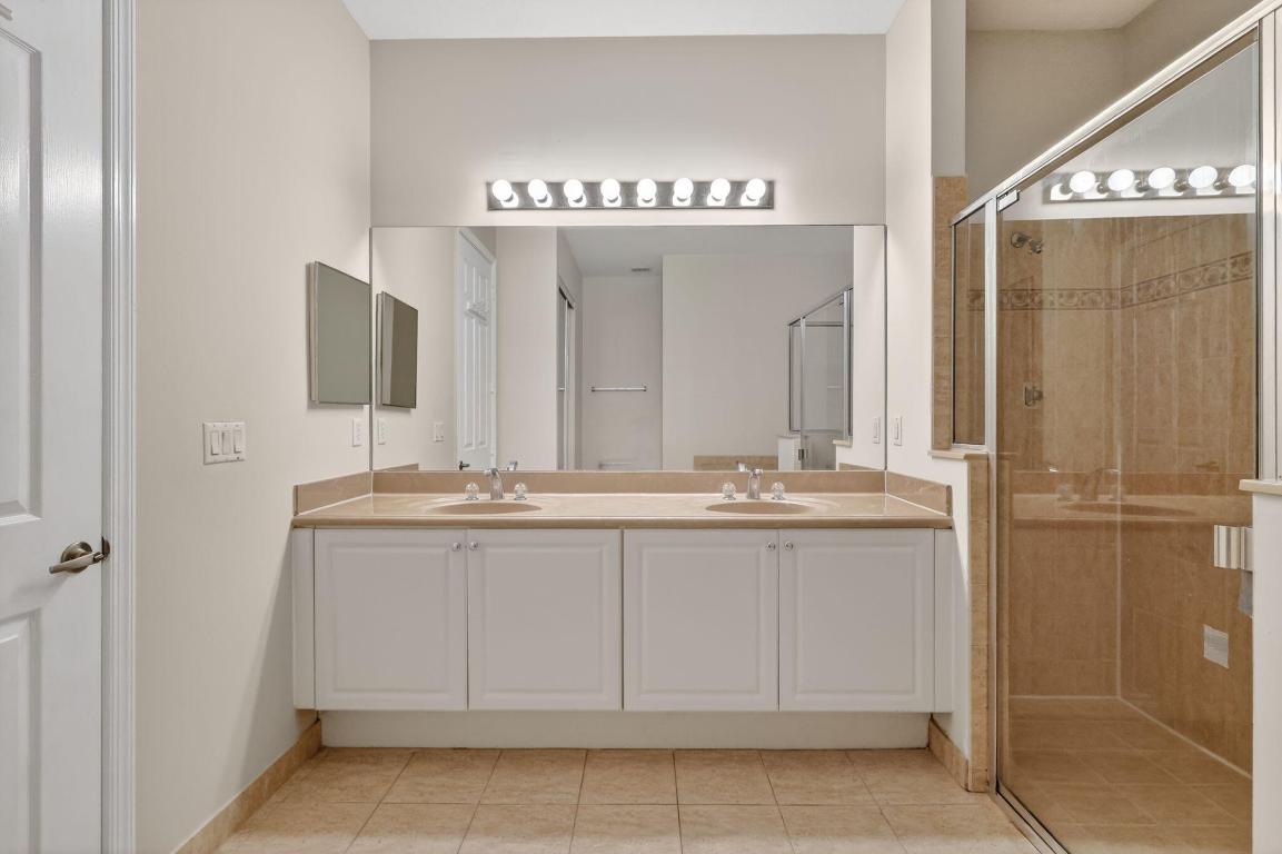 MARINER BAY - Residential