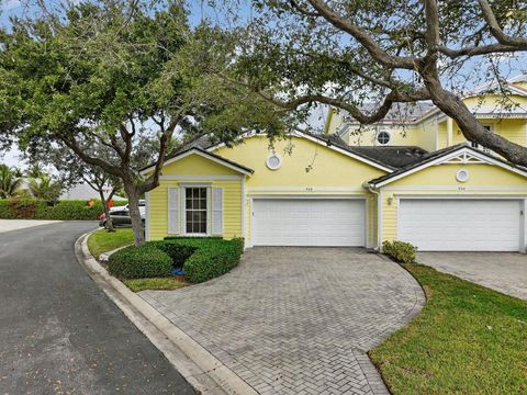 Property photo of 906 Mariner Bay Boulevard, Hutchinson Island, FL 34949