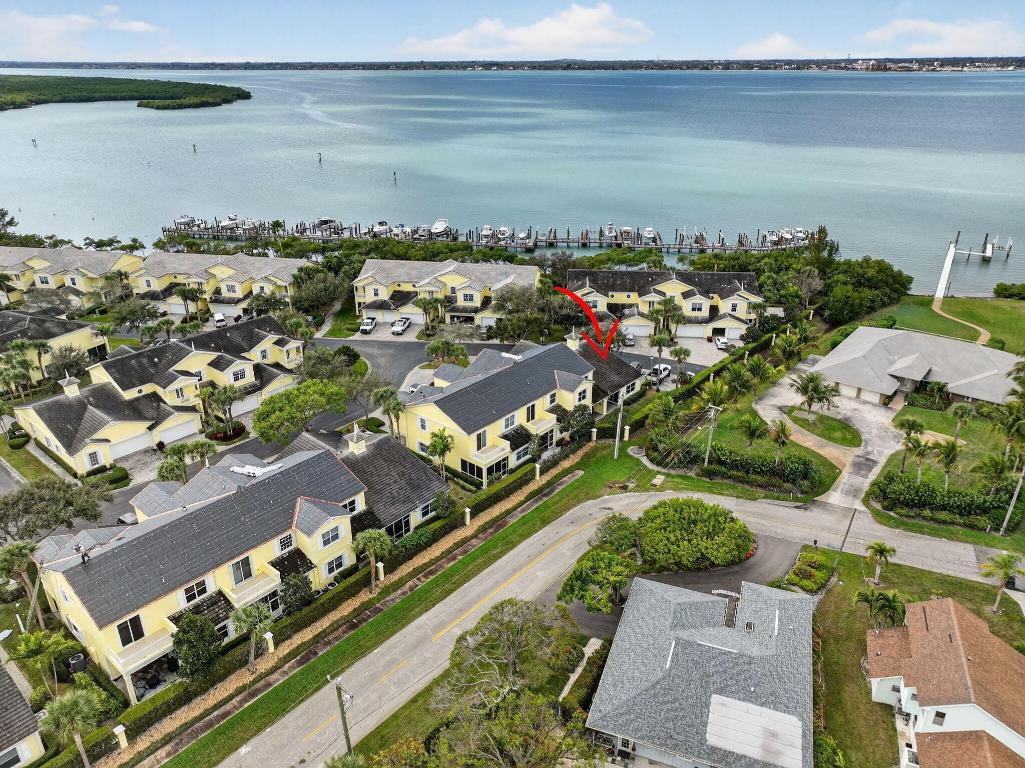 MARINER BAY - Residential