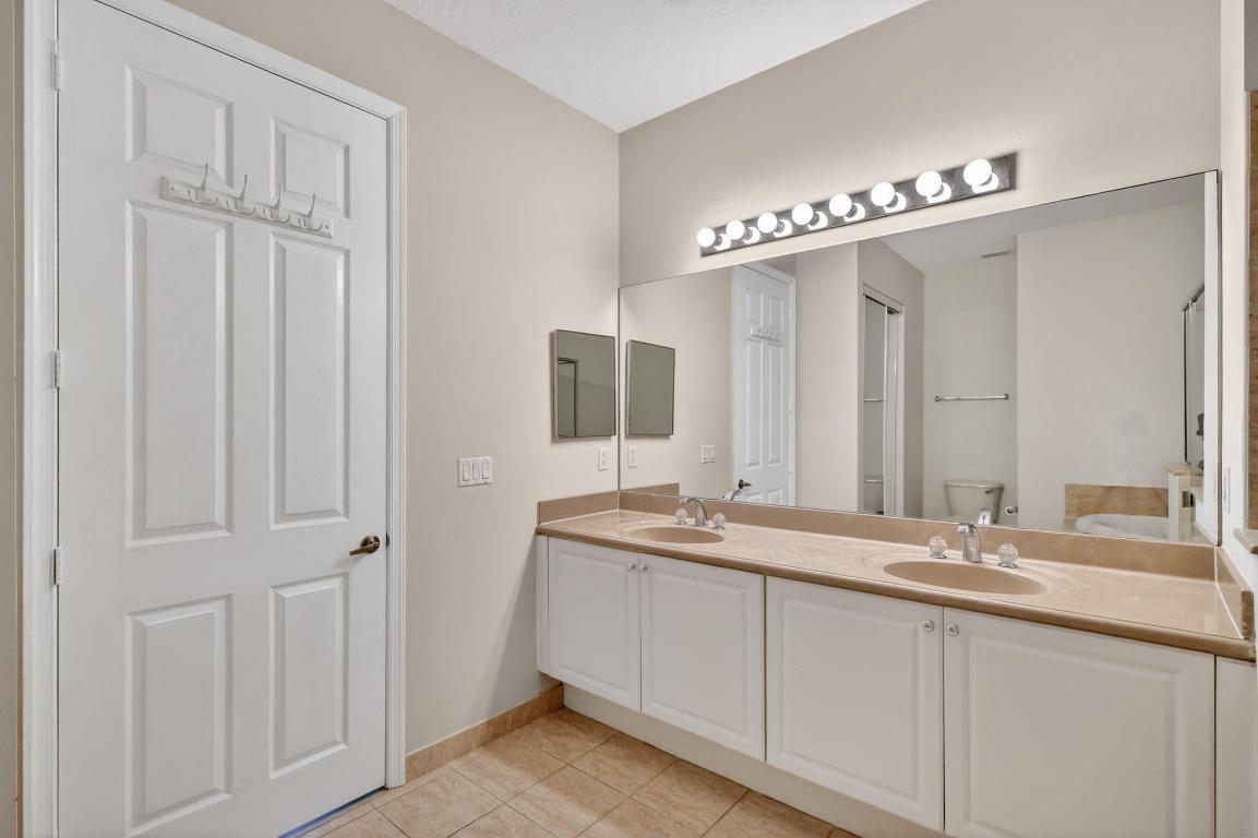 MARINER BAY - Residential