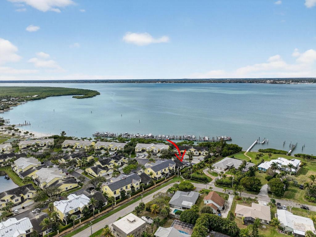 MARINER BAY - Residential