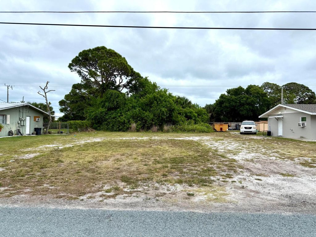 Photo of 3108 Duban Terrace, Fort Pierce, FL 34982 (MLS # B26023460)
