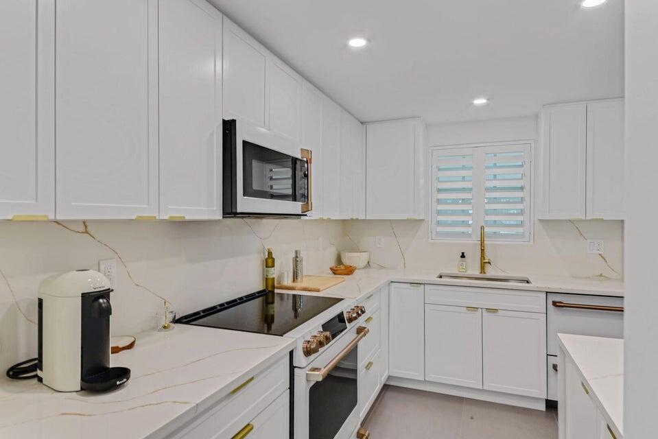 French VIllage - Residential Lease