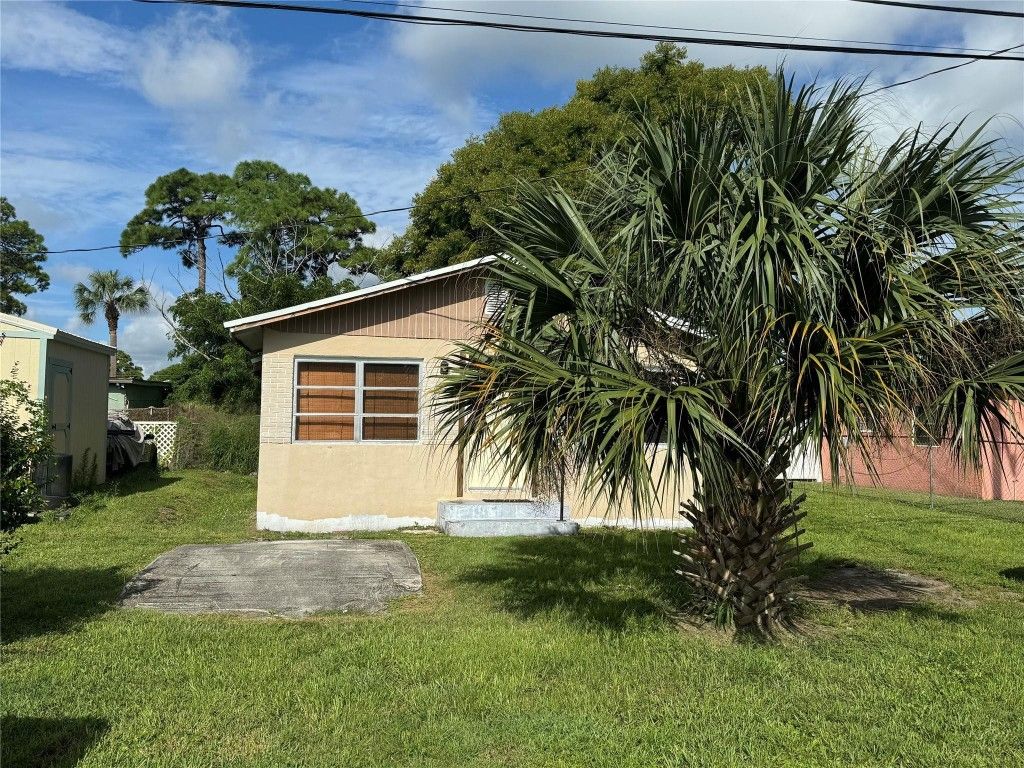 Photo of 1217 N 22nd Street, Fort Pierce, FL 34950 (MLS # F10460616)