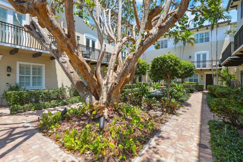 Tiny photo for 72 SE 6th Avenue #H, Delray Beach, FL 33483 (MLS # B26023302)
