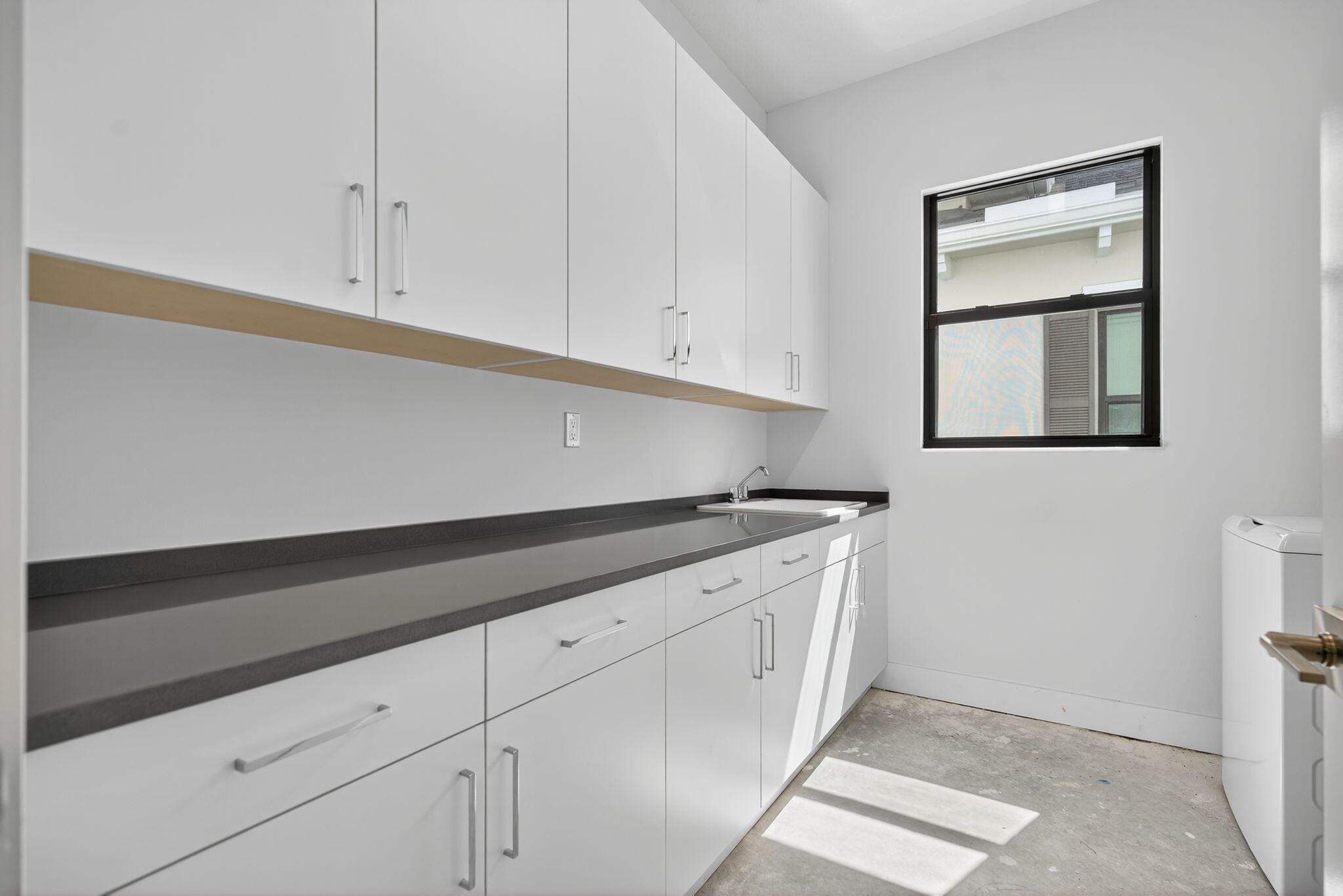 AVENIR POD - Residential Lease