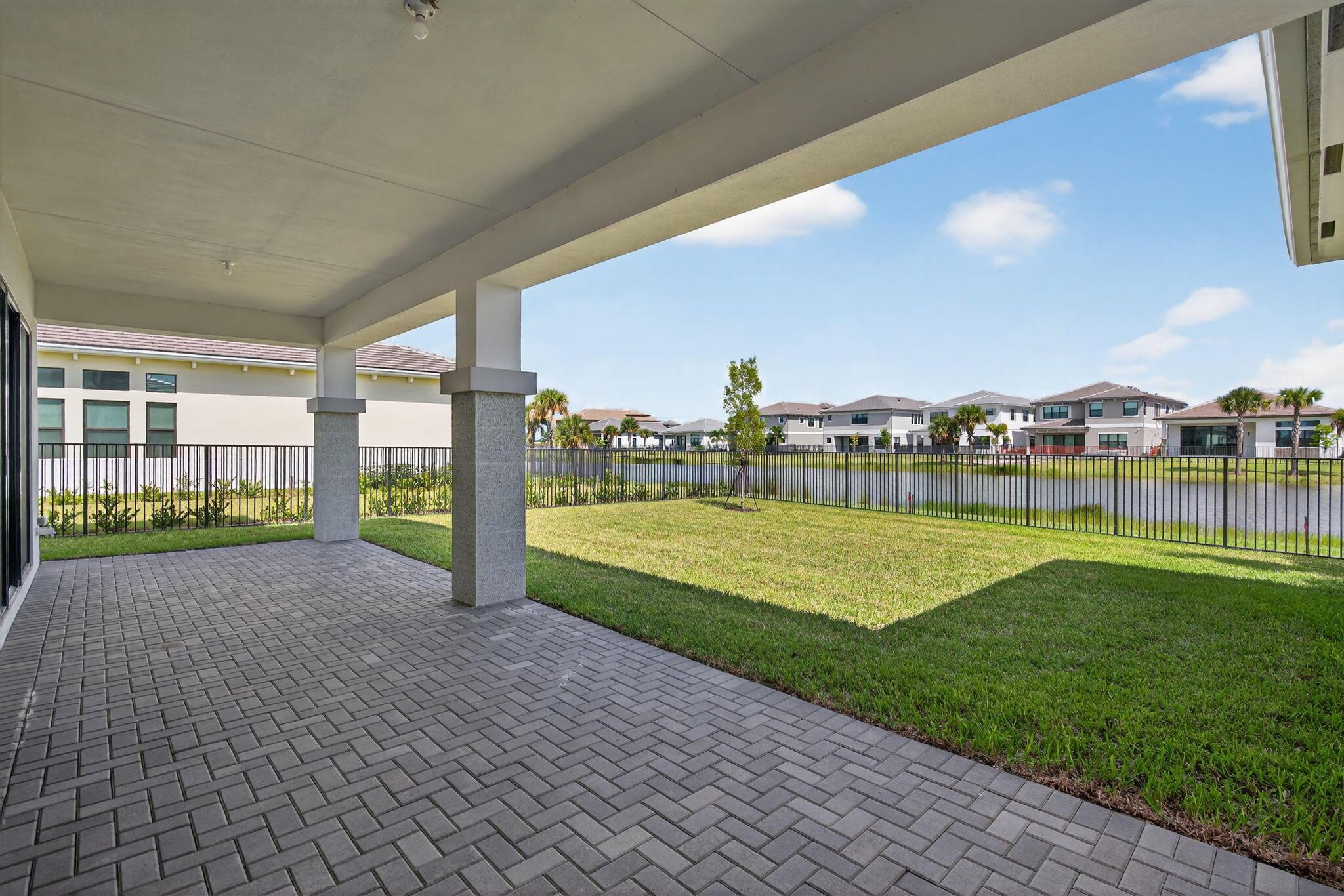AVENIR POD - Residential Lease